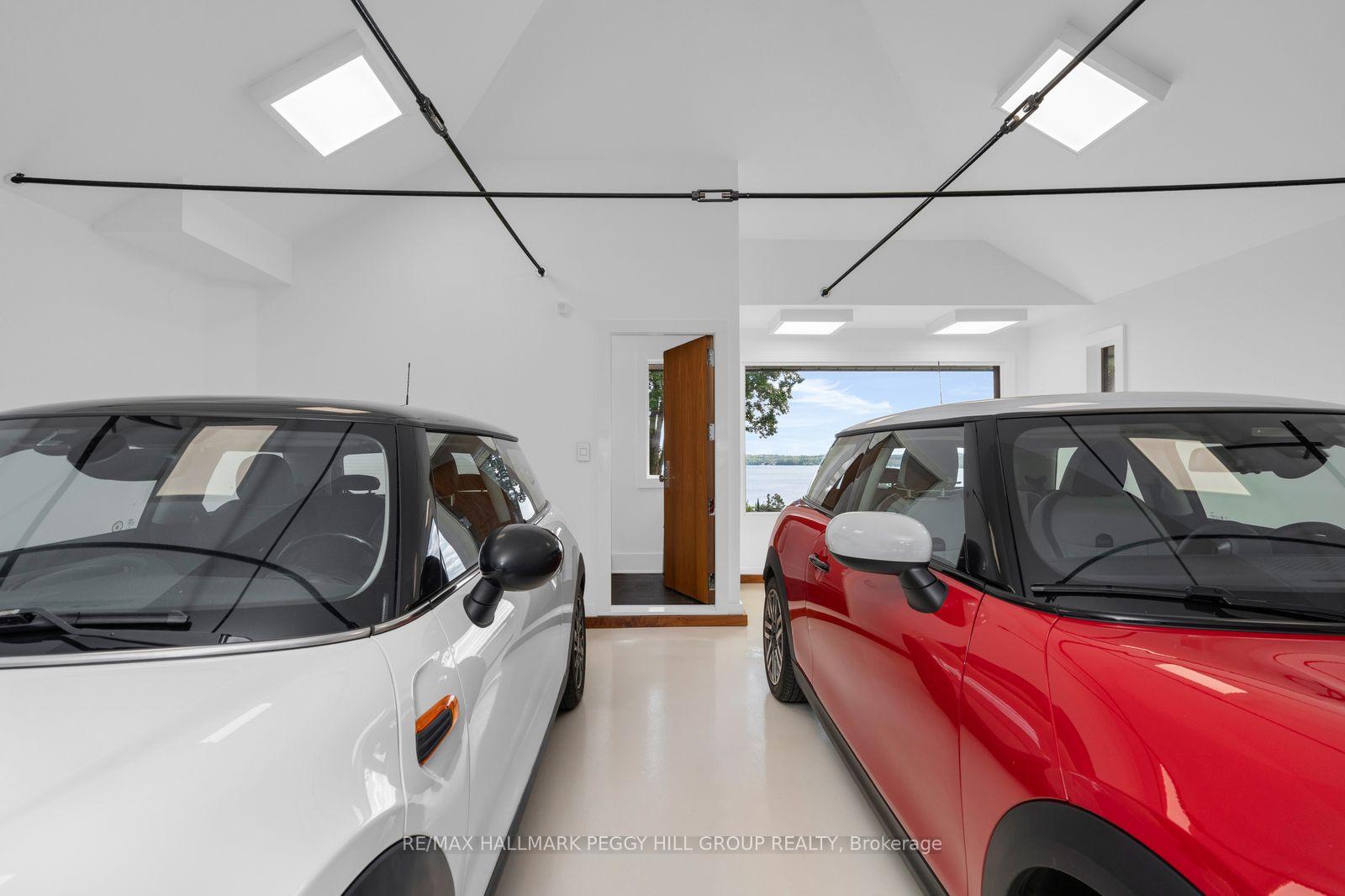 Photo 23 of 11 Crestwood Drive, Barrie, North Shore — HOMEH