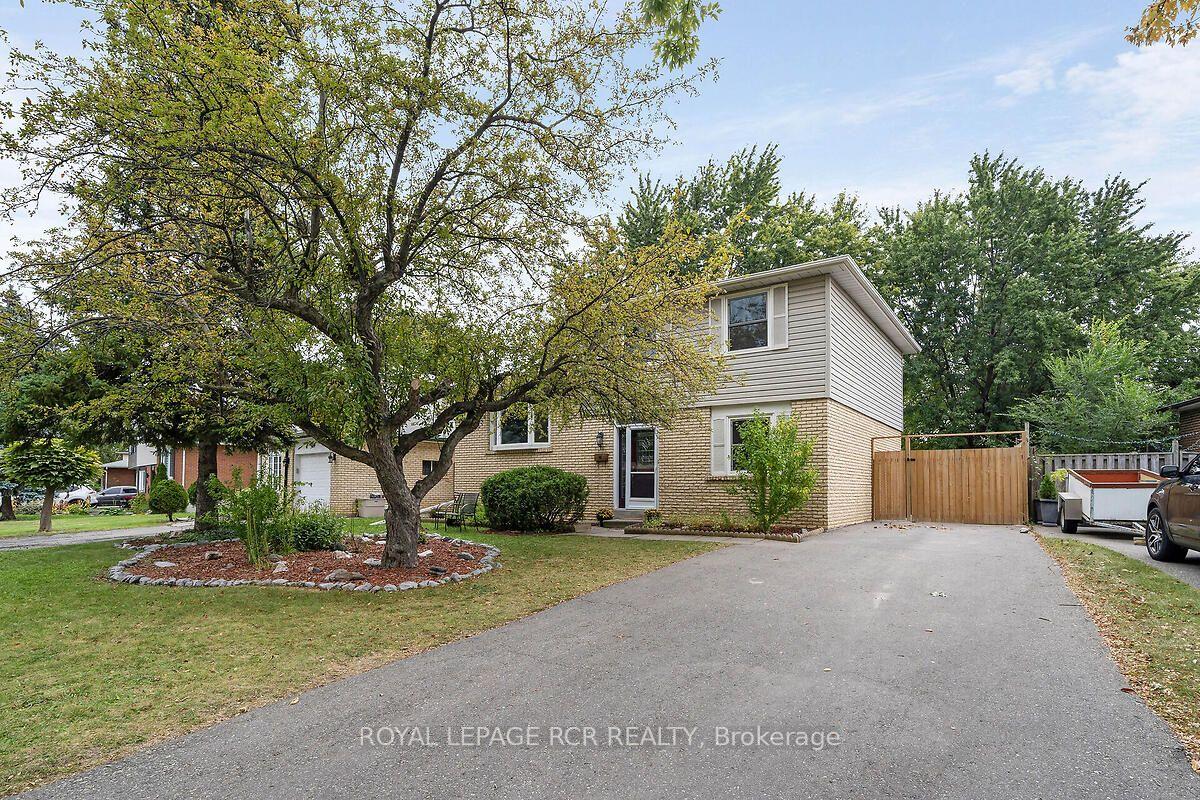 Photo 2 of 48 Esplanade Road, Brampton, Southgate — HOMEH