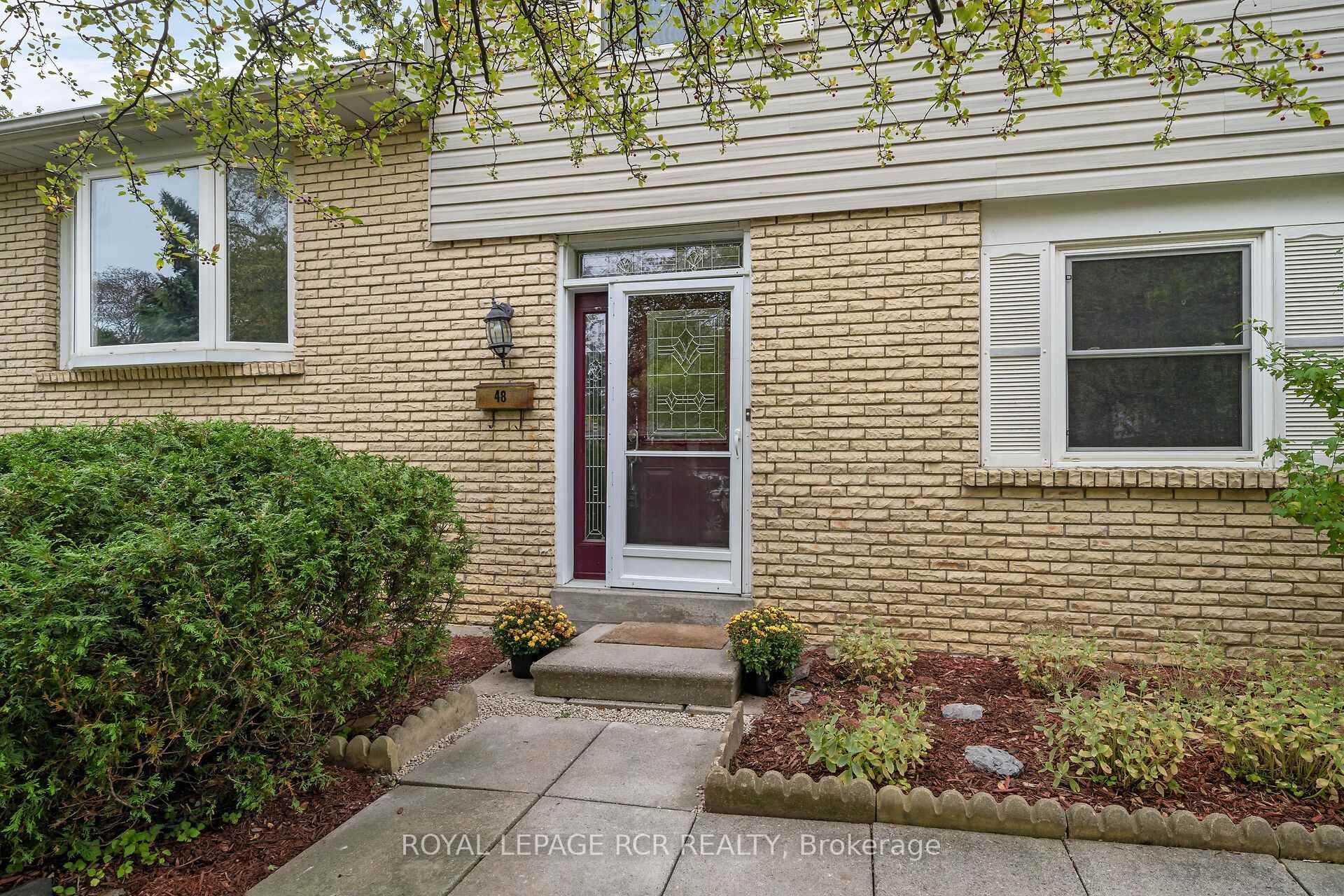Photo 5 of 48 Esplanade Road, Brampton, Southgate — HOMEH