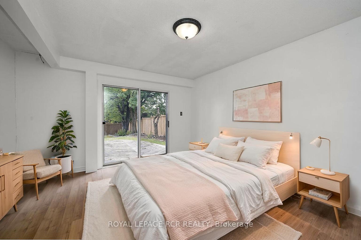 Photo 10 of 48 Esplanade Road, Brampton, Southgate — HOMEH