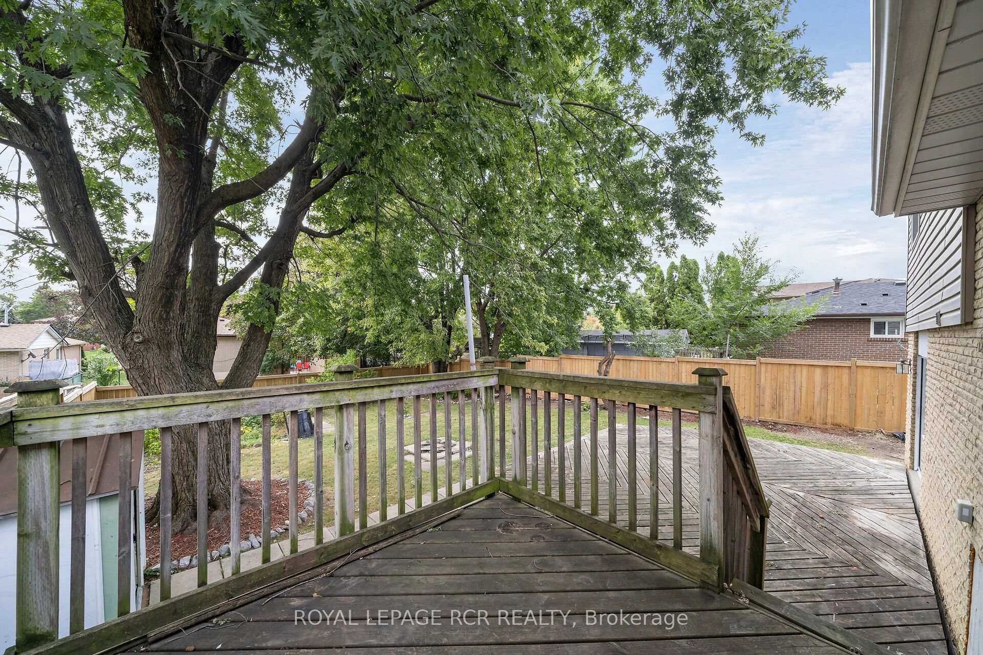 Photo 21 of 48 Esplanade Road, Brampton, Southgate — HOMEH