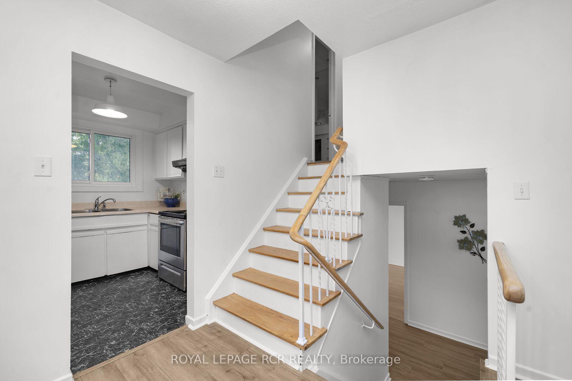 Photo 23 of 48 Esplanade Road, Brampton, Southgate — HOMEH