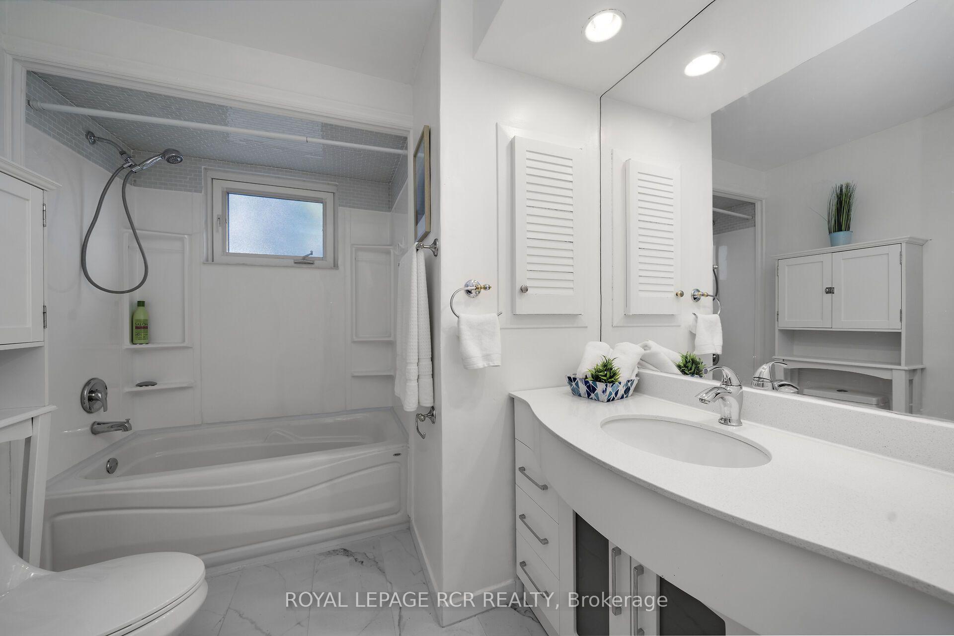 Photo 28 of 48 Esplanade Road, Brampton, Southgate — HOMEH