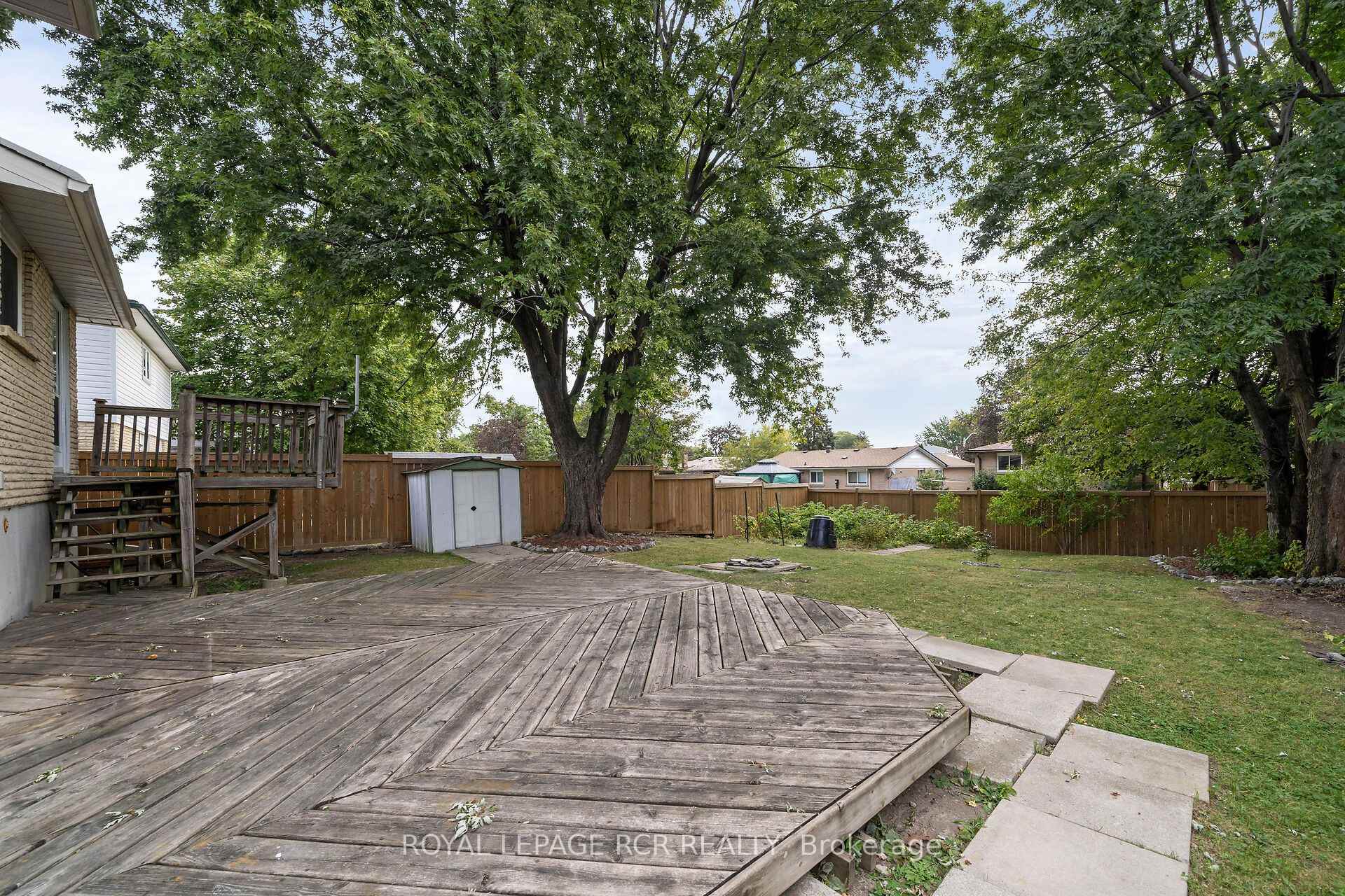 Photo 29 of 48 Esplanade Road, Brampton, Southgate — HOMEH