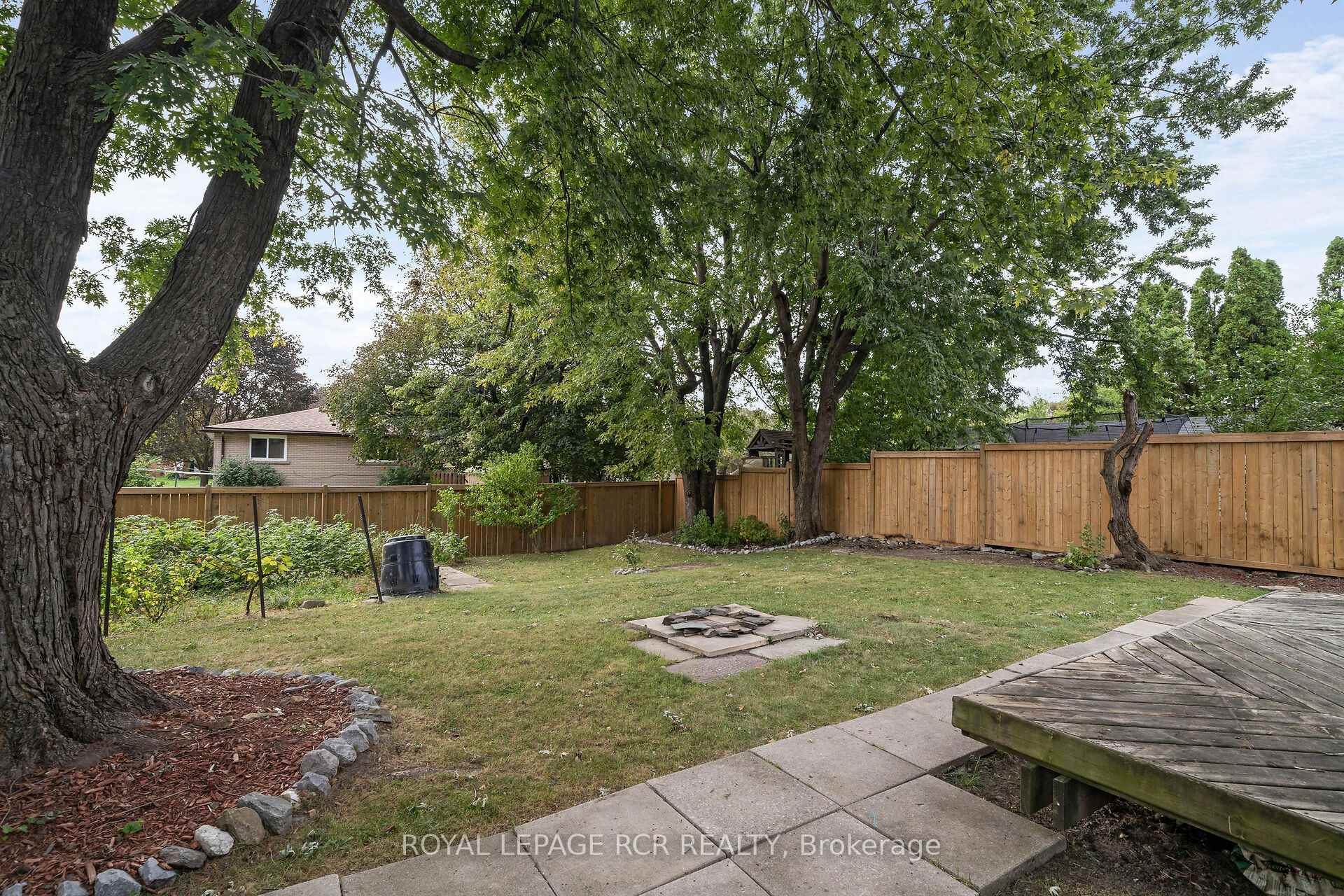 Photo 32 of 48 Esplanade Road, Brampton, Southgate — HOMEH