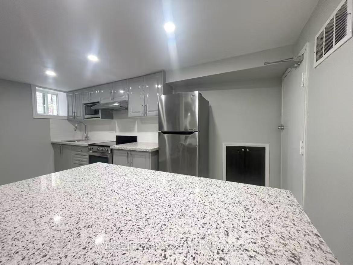 Photo 5 of Unit Bsmt, 40 Rusholme Drive, Toronto, Little Portugal — HOMEH