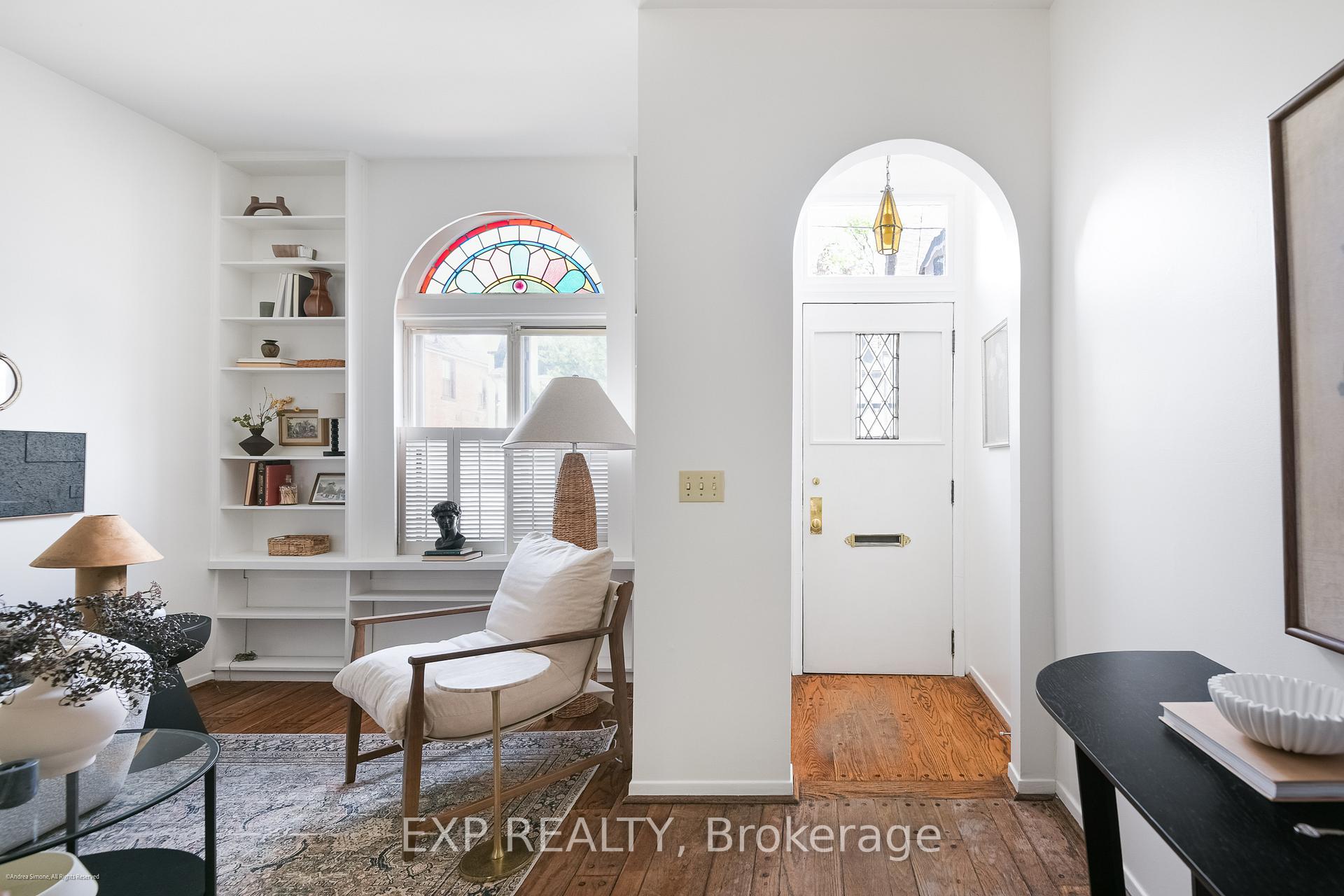 Photo 4 of 29 Belmont Street, Toronto, The Annex — HOMEH