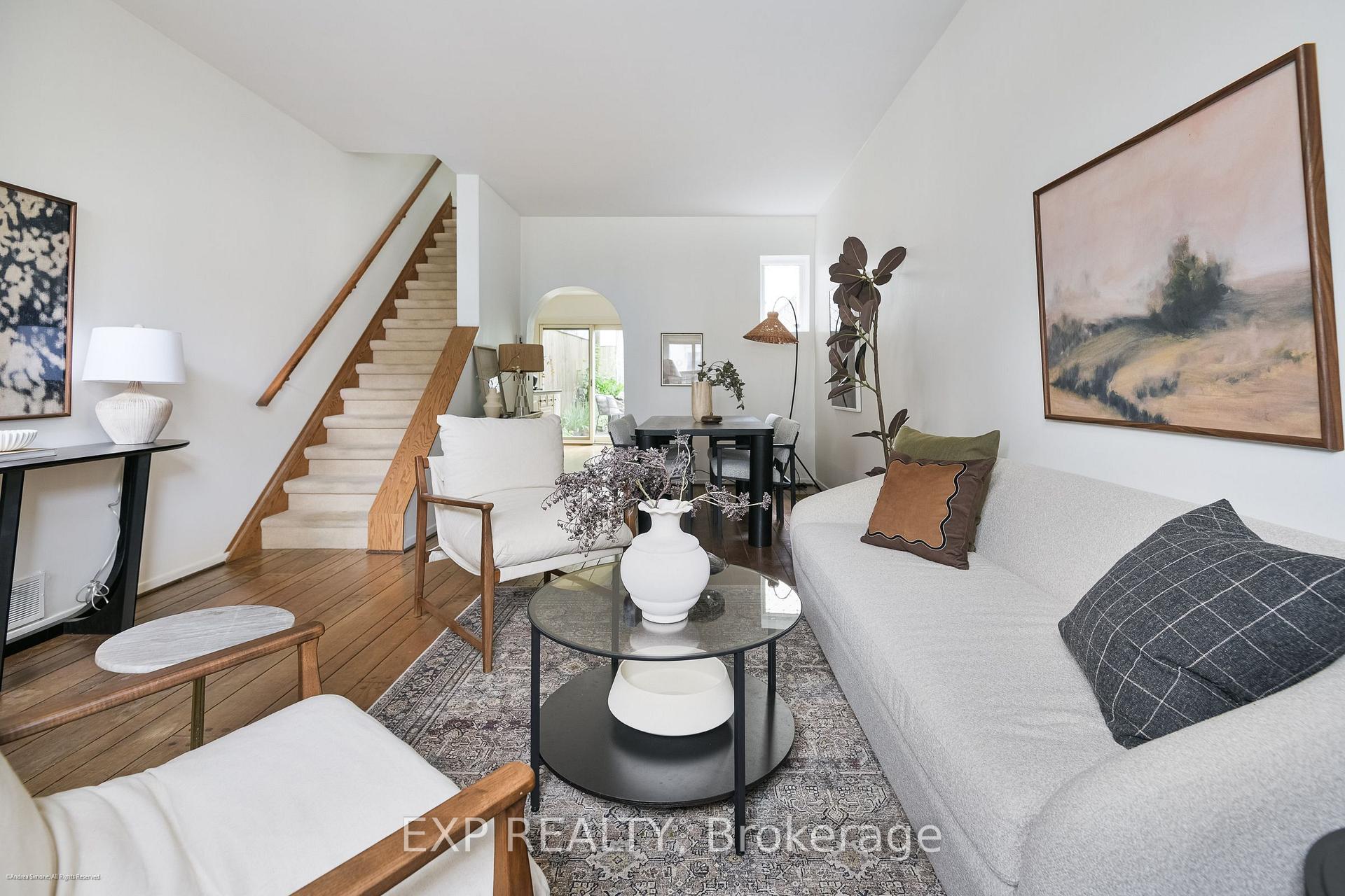 Photo 9 of 29 Belmont Street, Toronto, The Annex — HOMEH