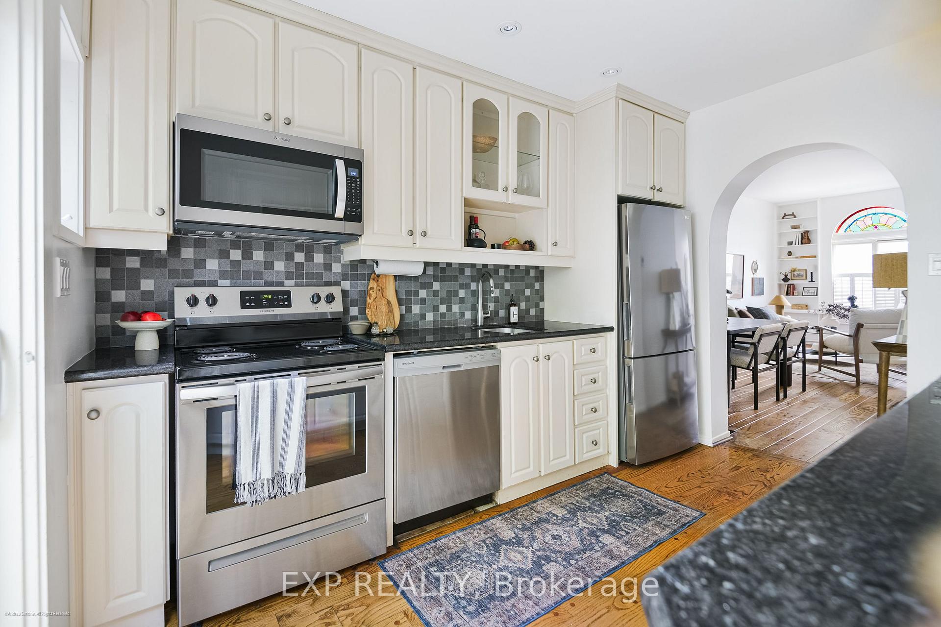 Photo 18 of 29 Belmont Street, Toronto, The Annex — HOMEH