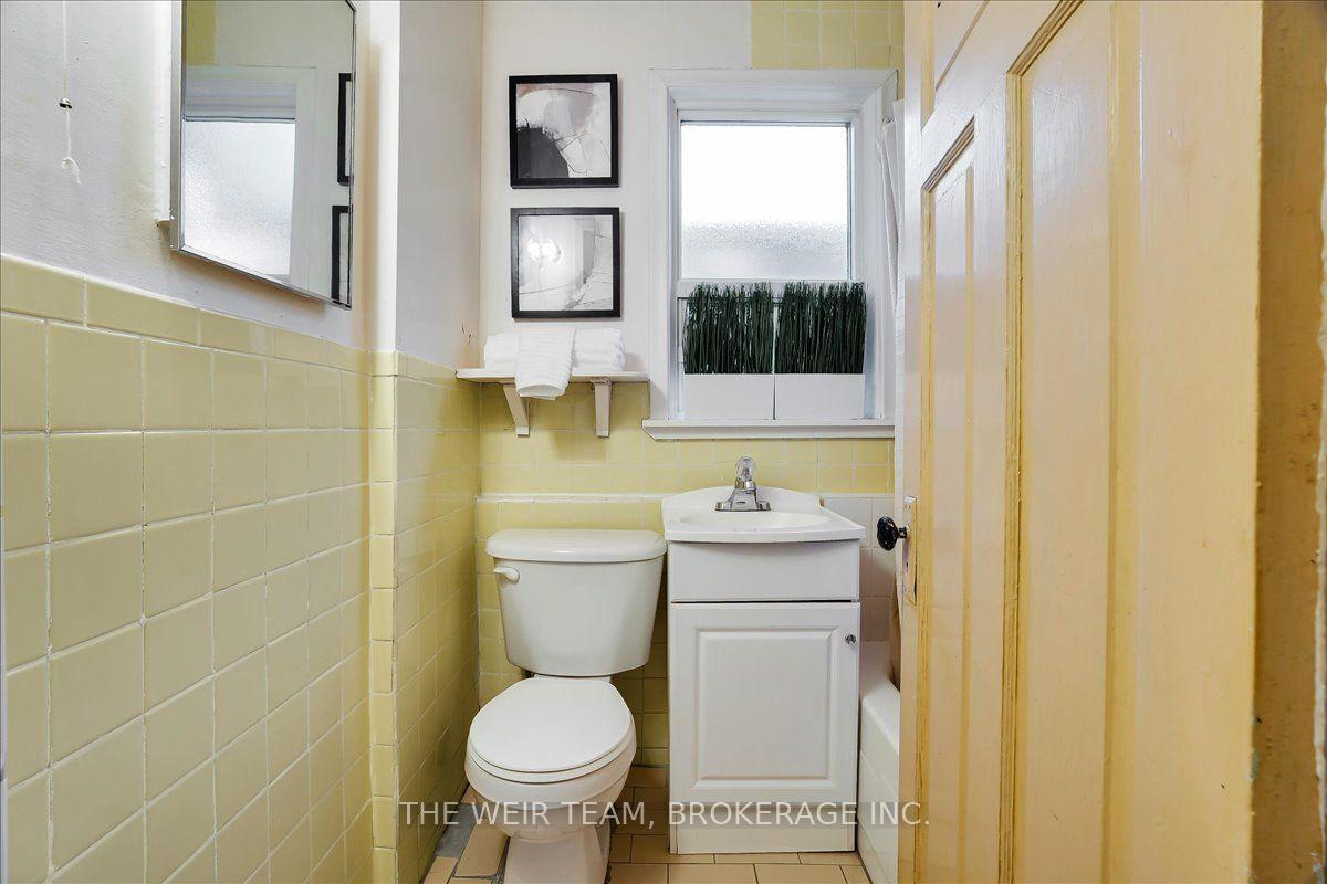 Photo 15 of 251 Ashdale Avenue, Toronto, Greenwood-Coxwell — HOMEH