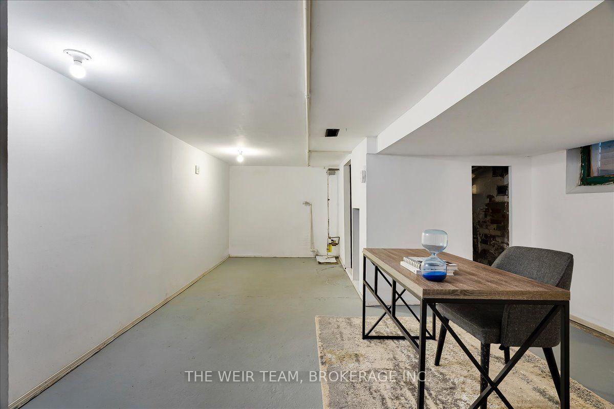 Photo 18 of 251 Ashdale Avenue, Toronto, Greenwood-Coxwell — HOMEH