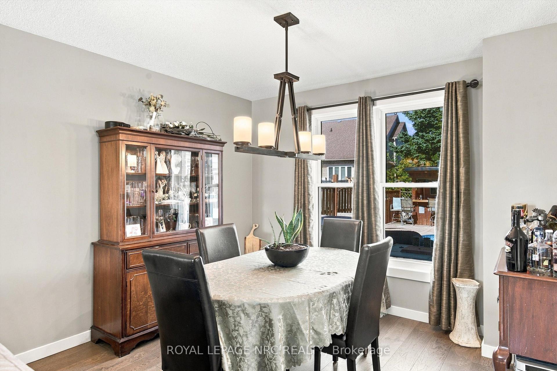 Photo 6 of 158 Confederation Avenue, Thorold, Confederation Heights — HOMEH