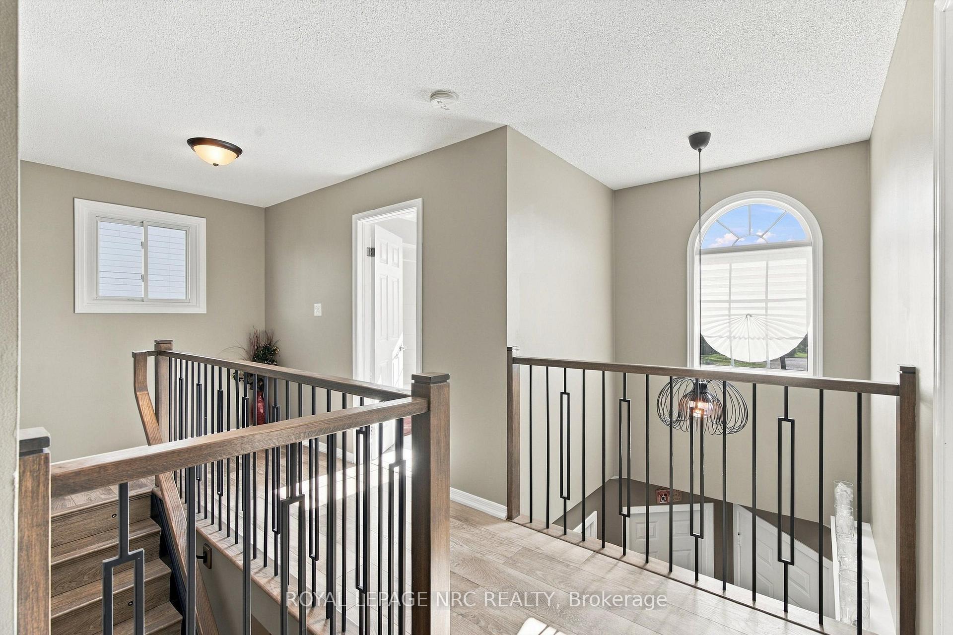 Photo 15 of 158 Confederation Avenue, Thorold, Confederation Heights — HOMEH