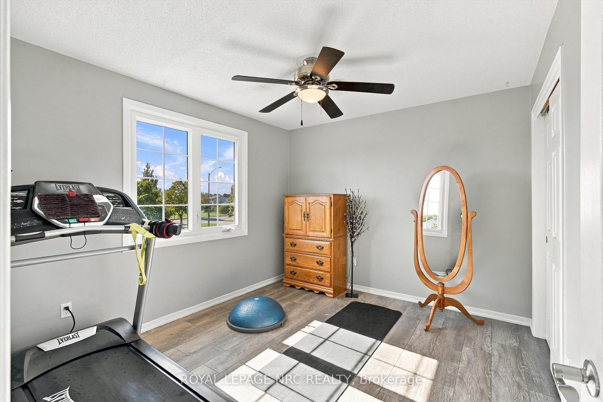 Photo 23 of 158 Confederation Avenue, Thorold, Confederation Heights — HOMEH