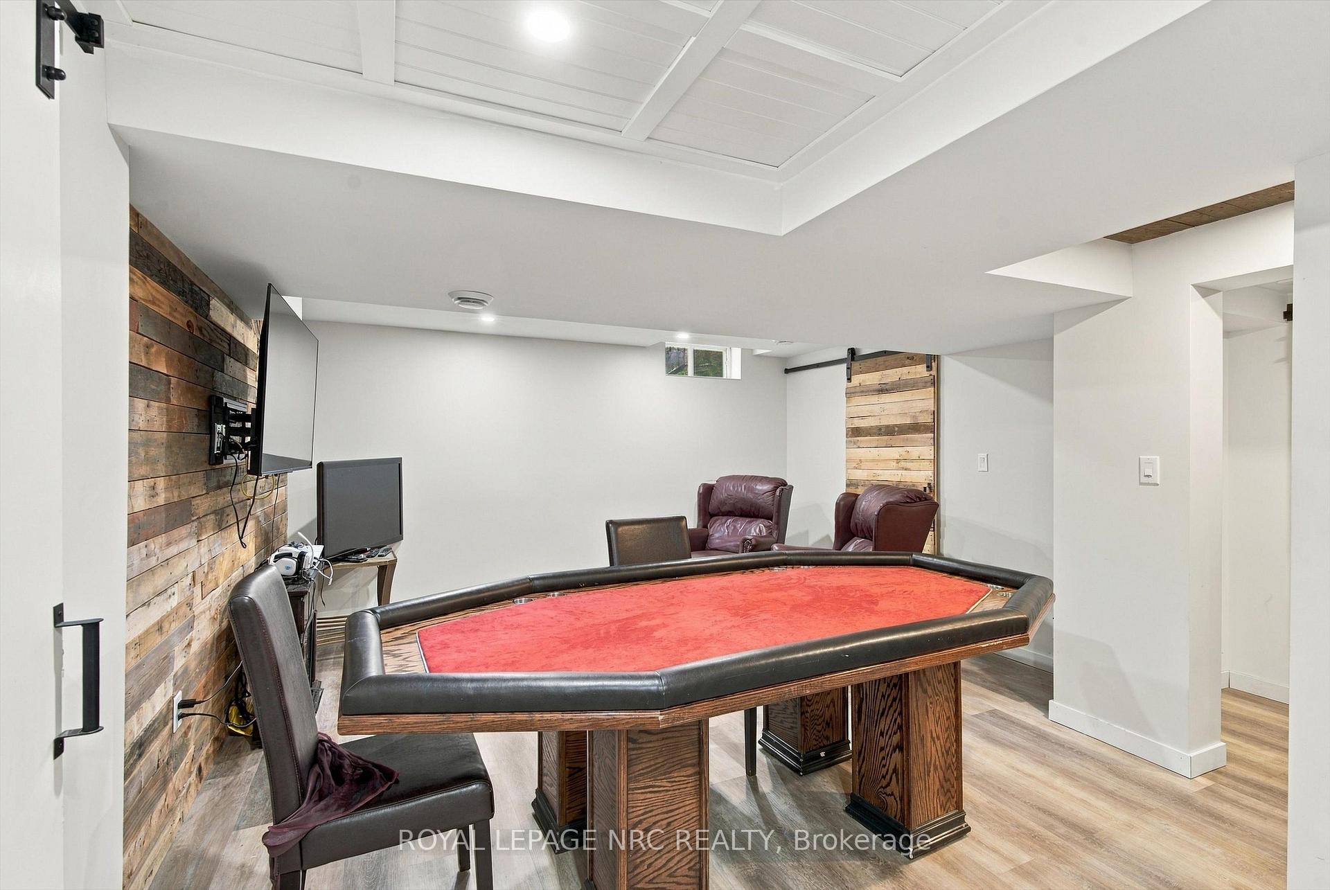 Photo 27 of 158 Confederation Avenue, Thorold, Confederation Heights — HOMEH