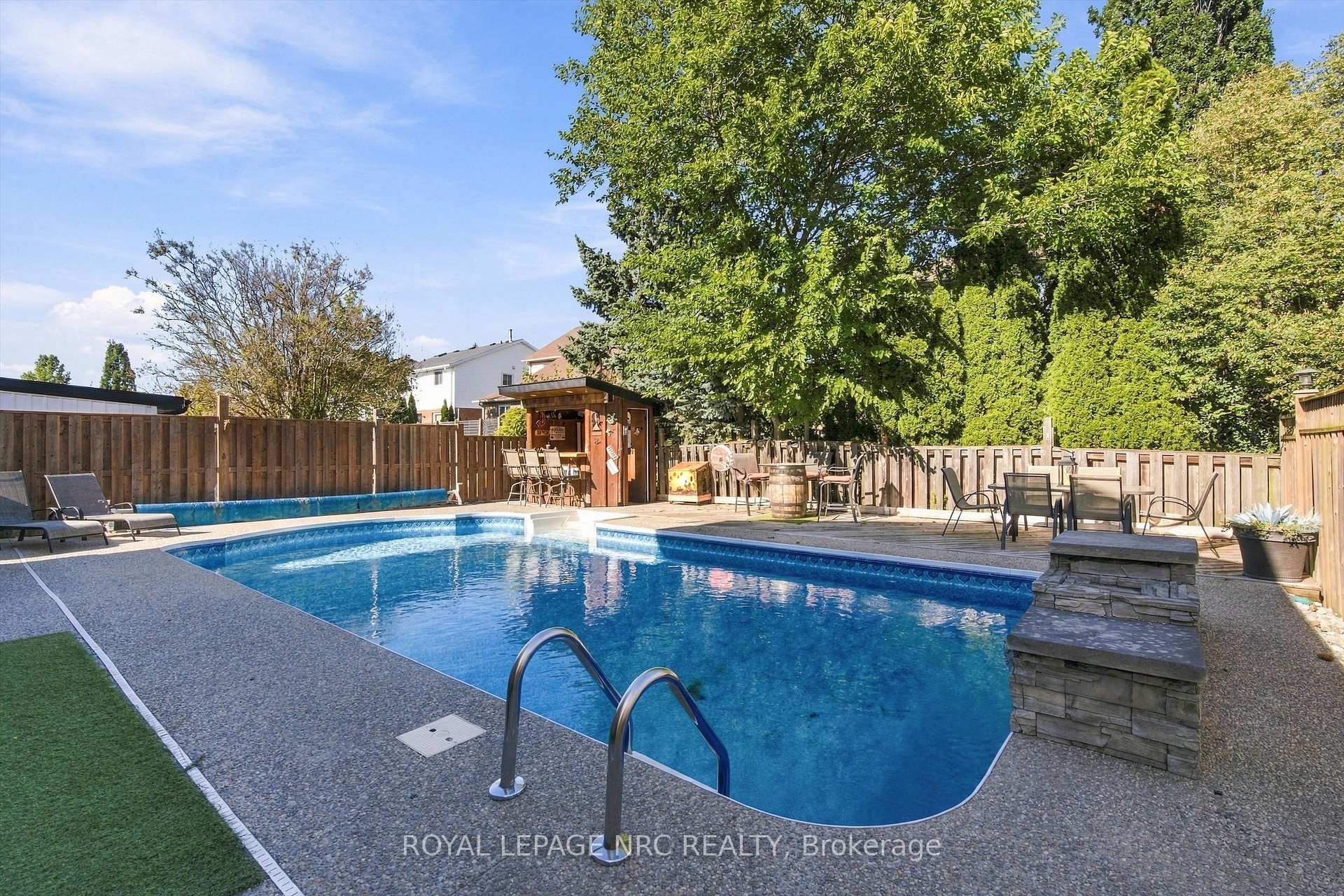 Photo 36 of 158 Confederation Avenue, Thorold, Confederation Heights — HOMEH