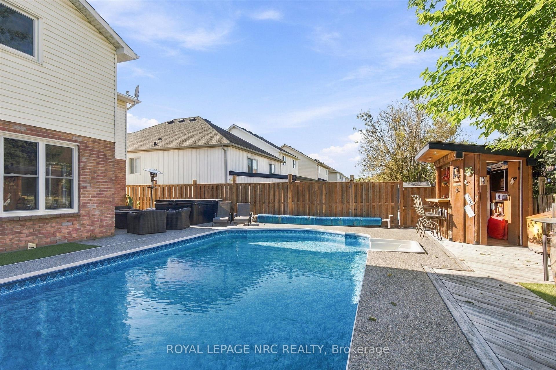 Photo 37 of 158 Confederation Avenue, Thorold, Confederation Heights — HOMEH