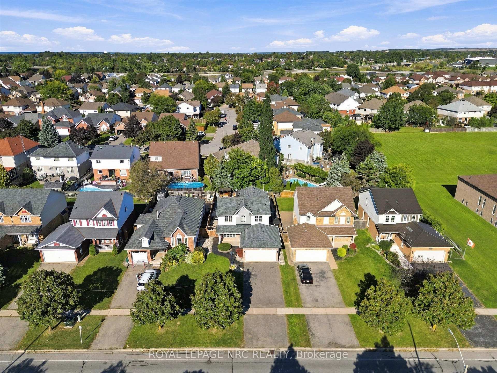 Photo 40 of 158 Confederation Avenue, Thorold, Confederation Heights — HOMEH