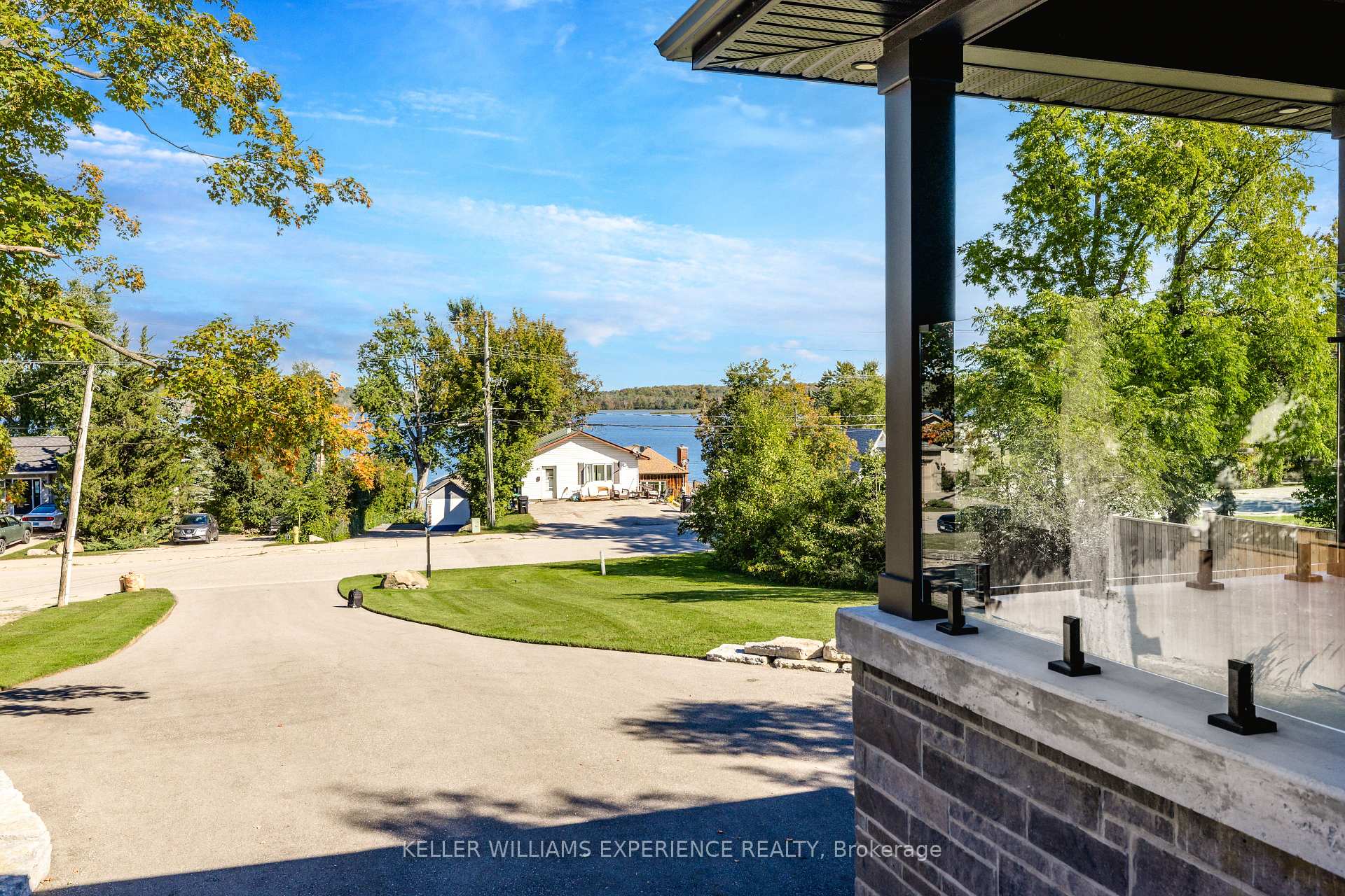 Photo 47 of 41 Little Lake Drive, Barrie, Little Lake — HOMEH