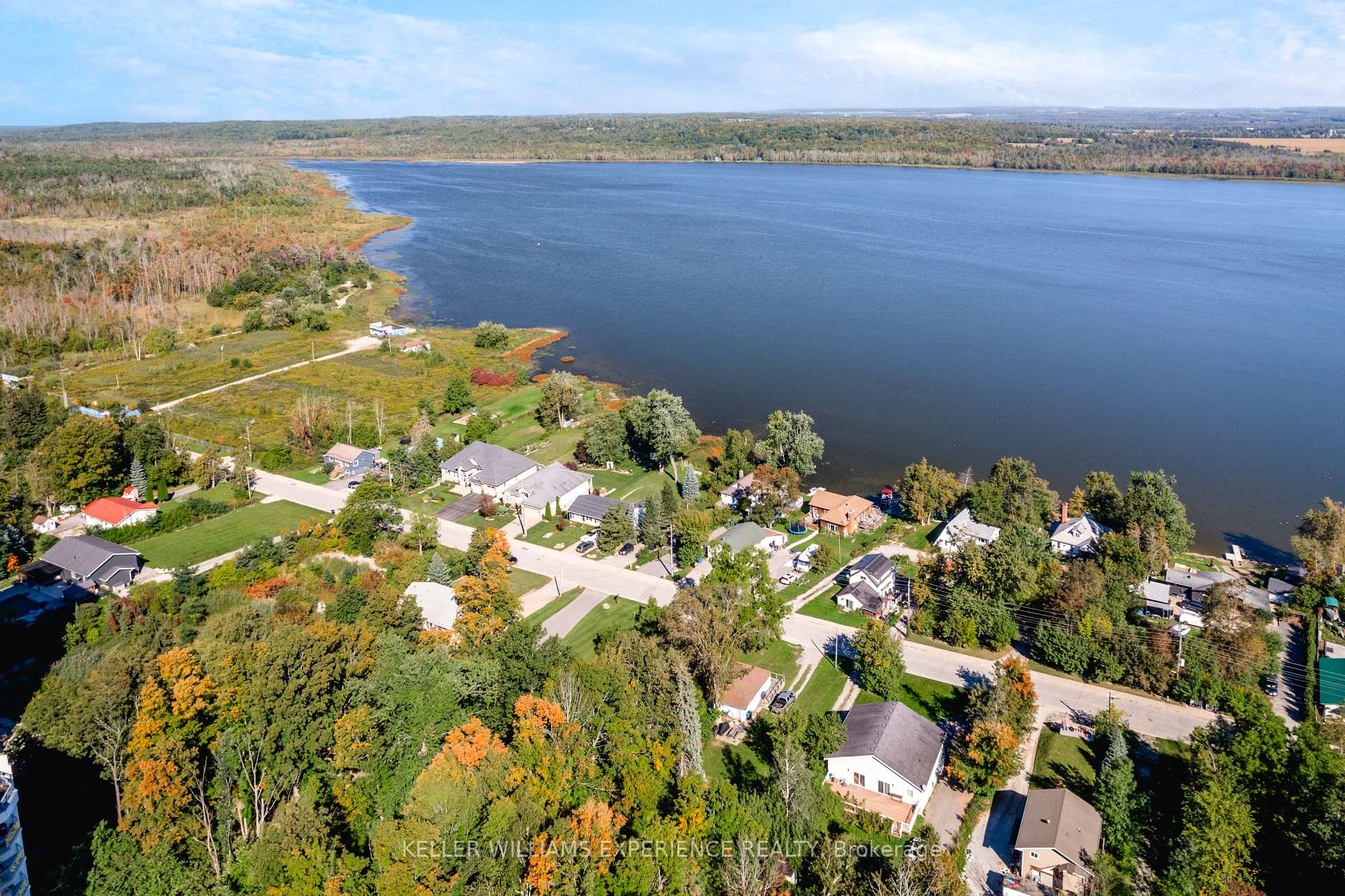 Photo 50 of 41 Little Lake Drive, Barrie, Little Lake — HOMEH