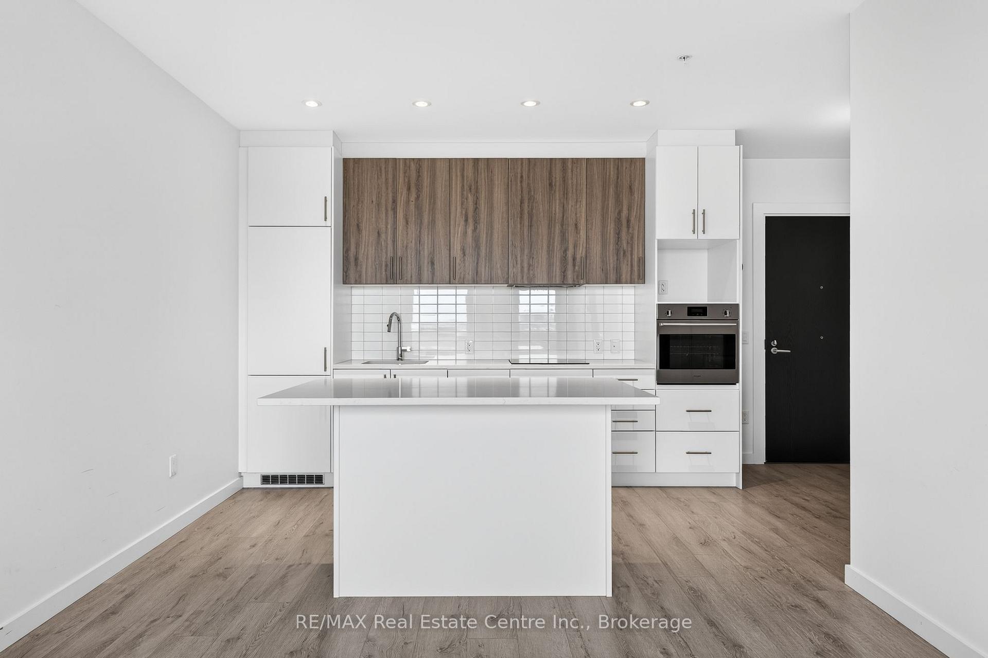 Photo 6 of Unit 1607, 181 King Street S, Waterloo, Uptown West — HOMEH