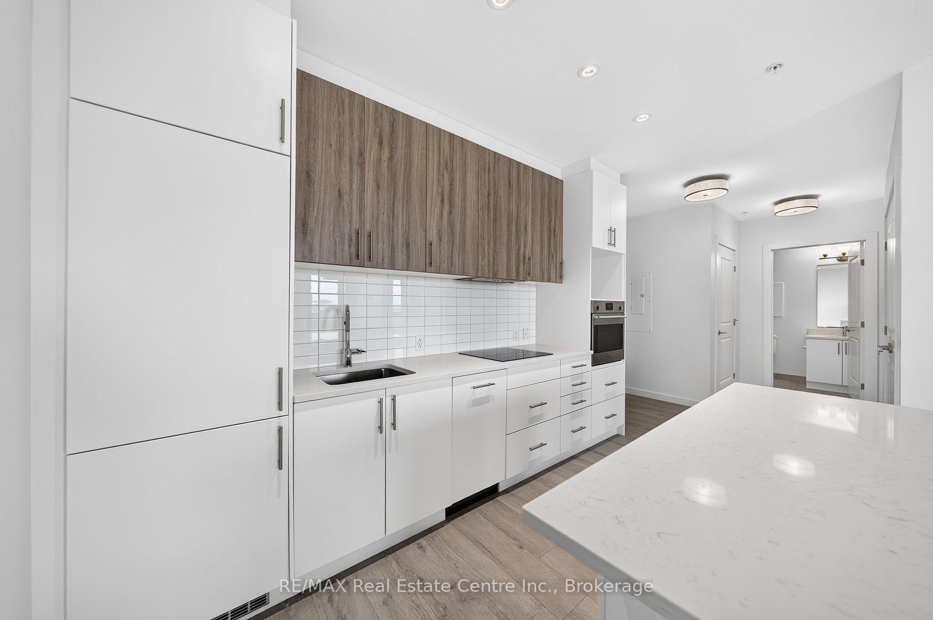 Photo 8 of Unit 1607, 181 King Street S, Waterloo, Uptown West — HOMEH