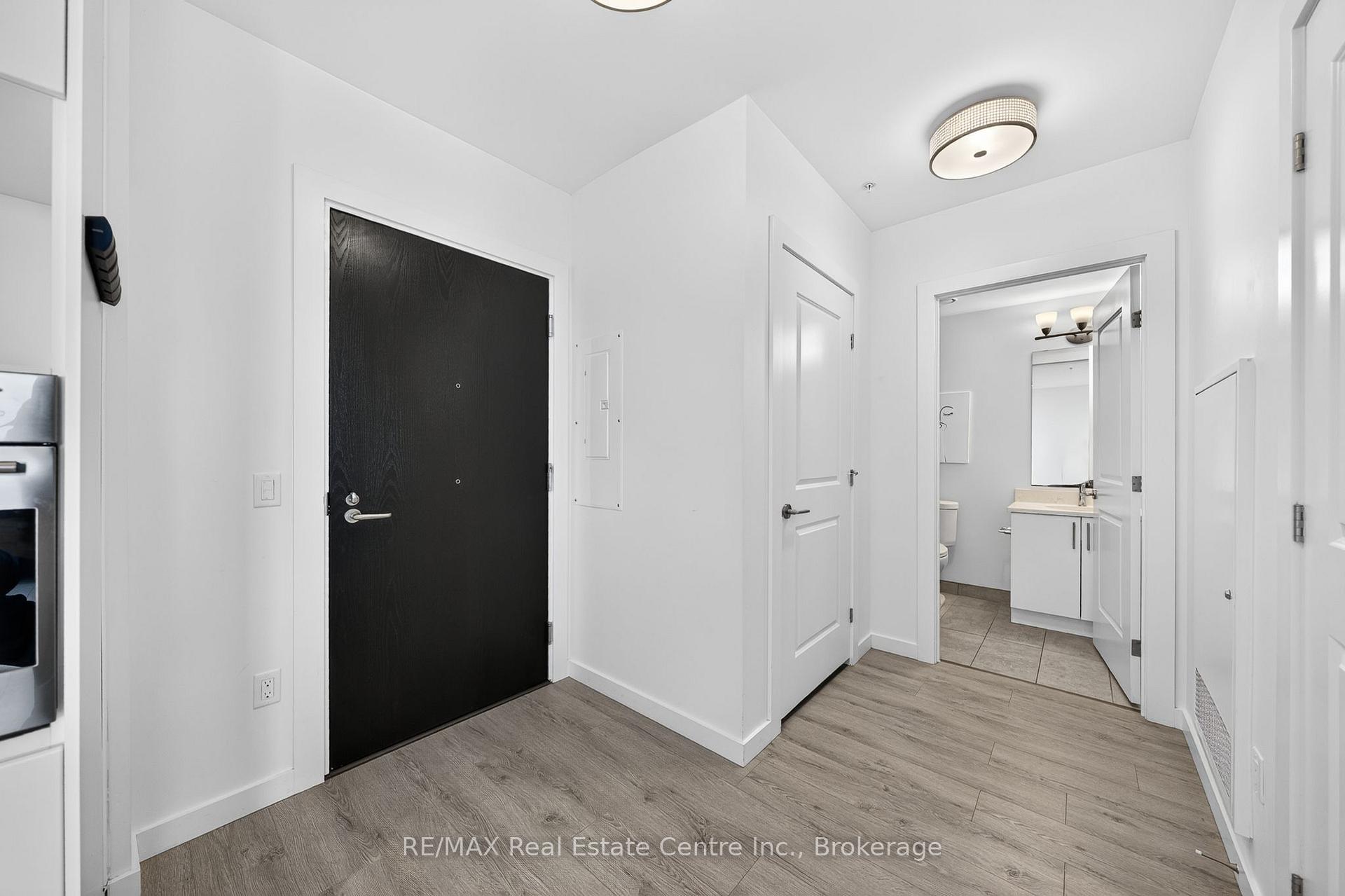 Photo 14 of Unit 1607, 181 King Street S, Waterloo, Uptown West — HOMEH