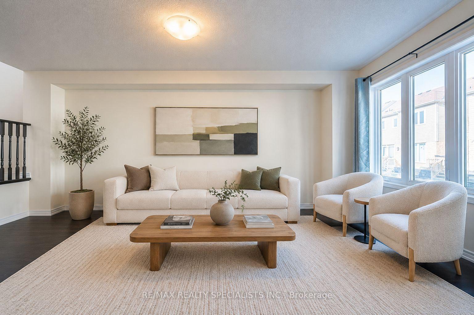 Photo 3 of 7734 Dockweed Drive, Niagara Falls, Brown — HOMEH
