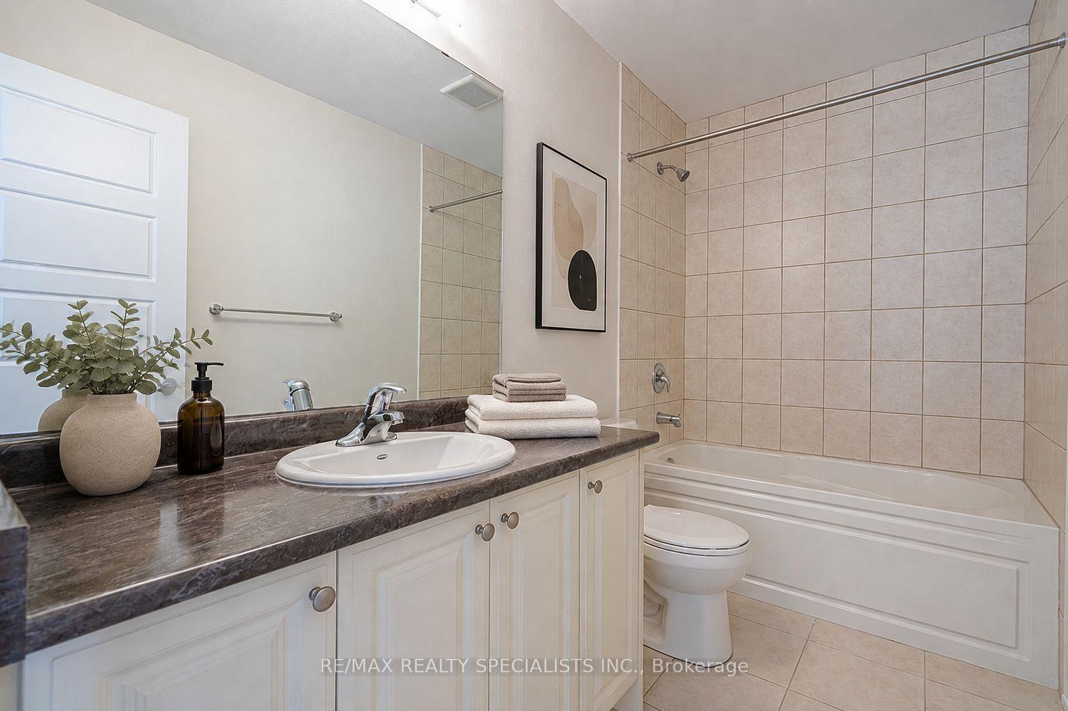 Photo 8 of 7734 Dockweed Drive, Niagara Falls, Brown — HOMEH