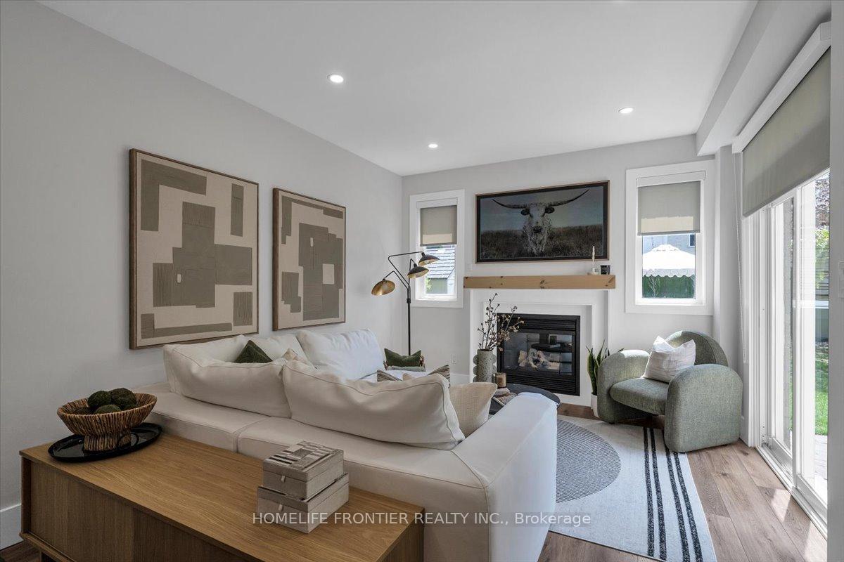 Photo 7 of 62 Russell Barton Lane, Uxbridge — HOMEH