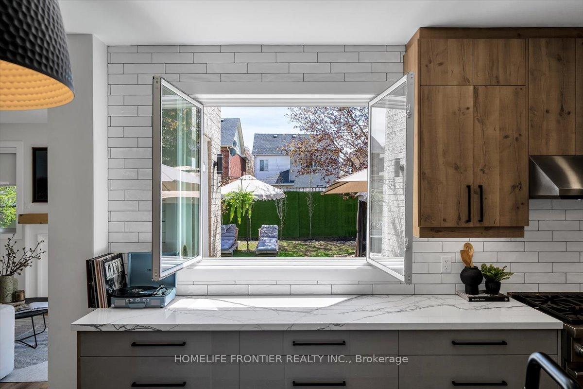 Photo 8 of 62 Russell Barton Lane, Uxbridge — HOMEH