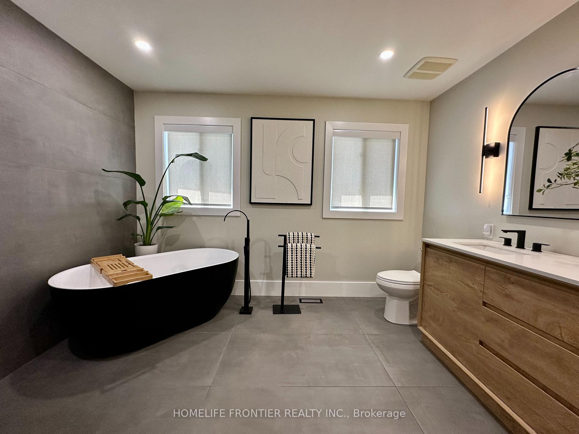 Photo 18 of 62 Russell Barton Lane, Uxbridge — HOMEH