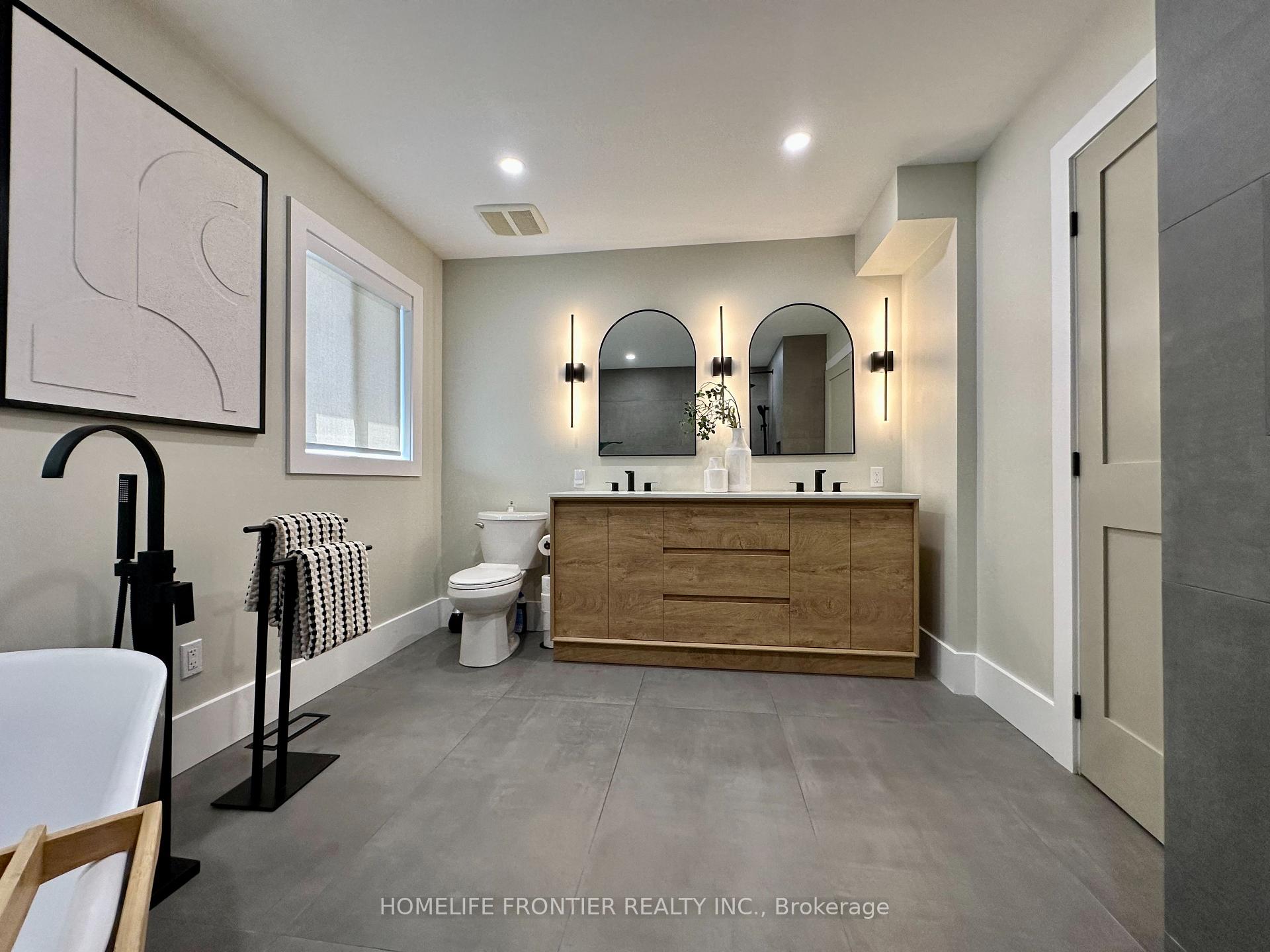 Photo 19 of 62 Russell Barton Lane, Uxbridge — HOMEH