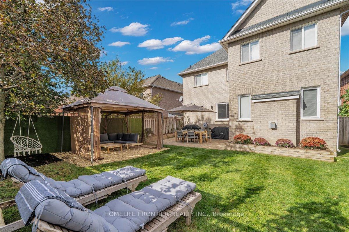 Photo 36 of 62 Russell Barton Lane, Uxbridge — HOMEH