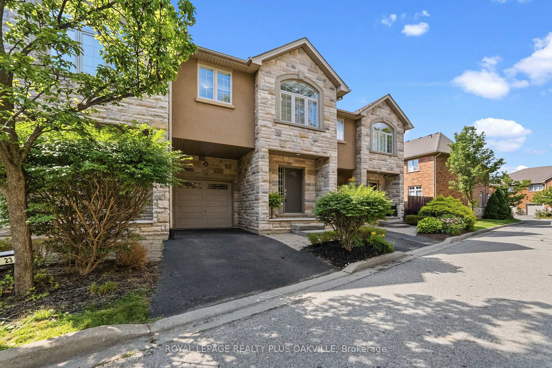 Photo 2 of Unit 24, 2282 Orchard Road, Burlington, Orchard — HOMEH