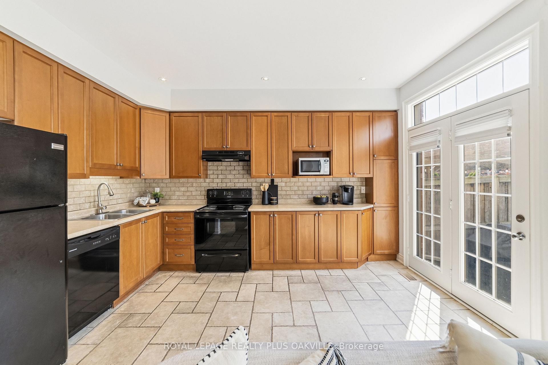 Photo 14 of Unit 24, 2282 Orchard Road, Burlington, Orchard — HOMEH