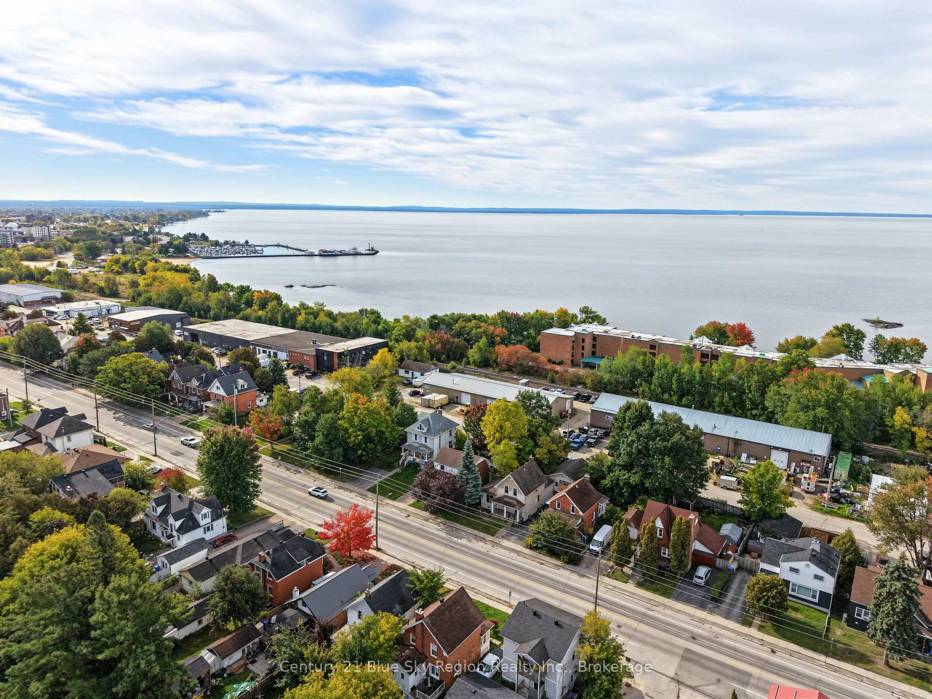 Photo 4 of 941 Main Street W, North Bay, West End — HOMEH