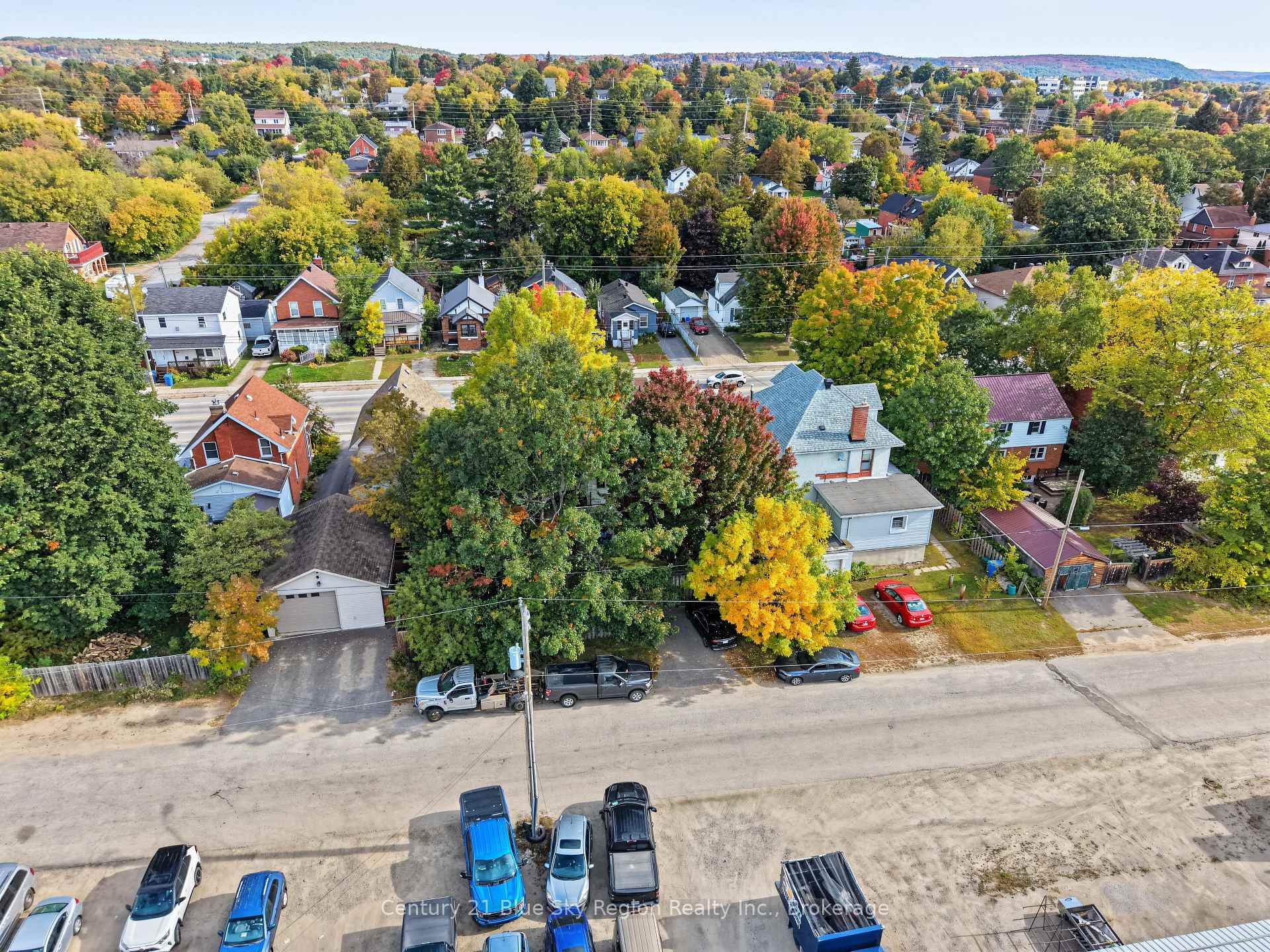 Photo 47 of 941 Main Street W, North Bay, West End — HOMEH