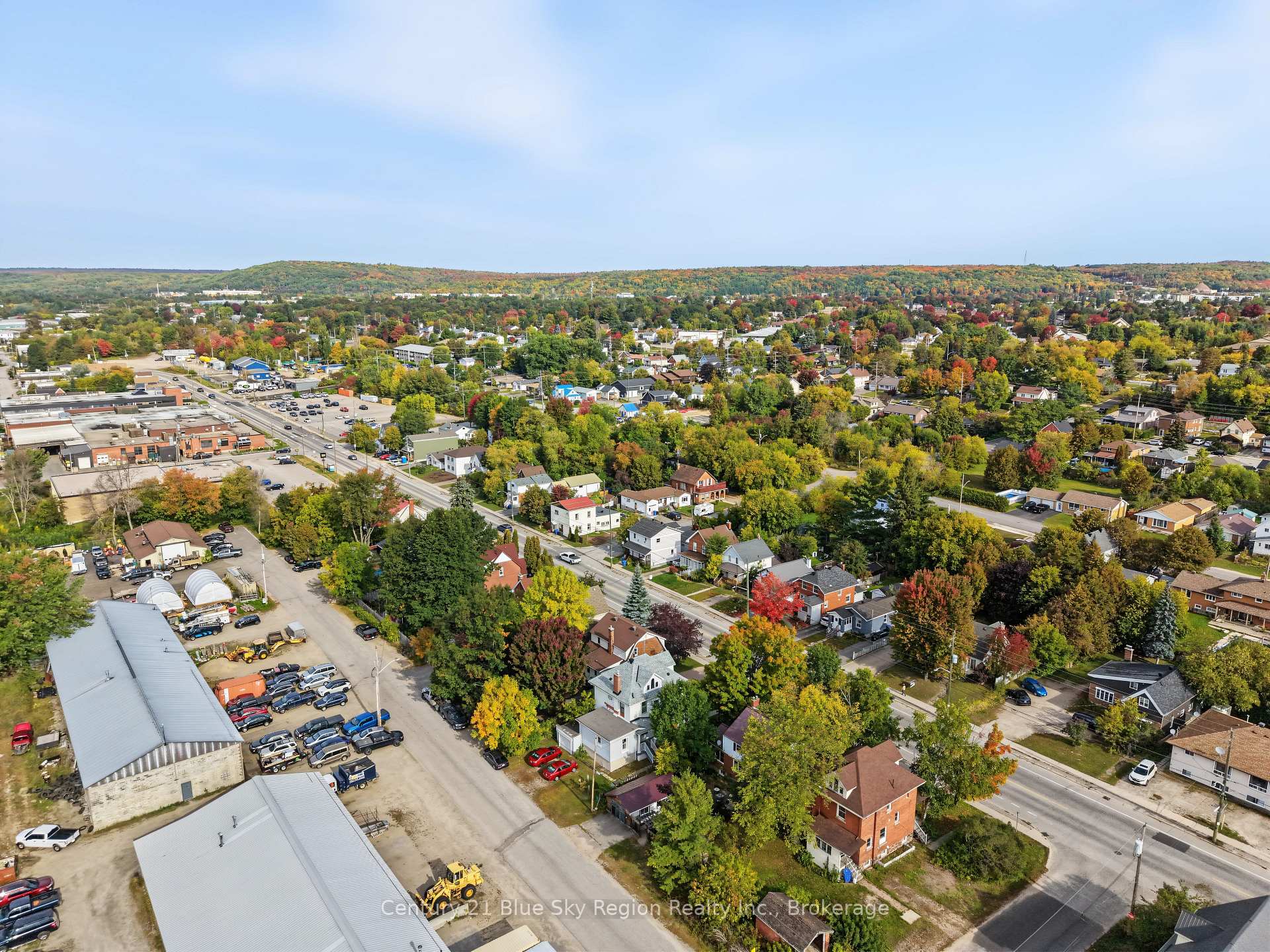 Photo 49 of 941 Main Street W, North Bay, West End — HOMEH