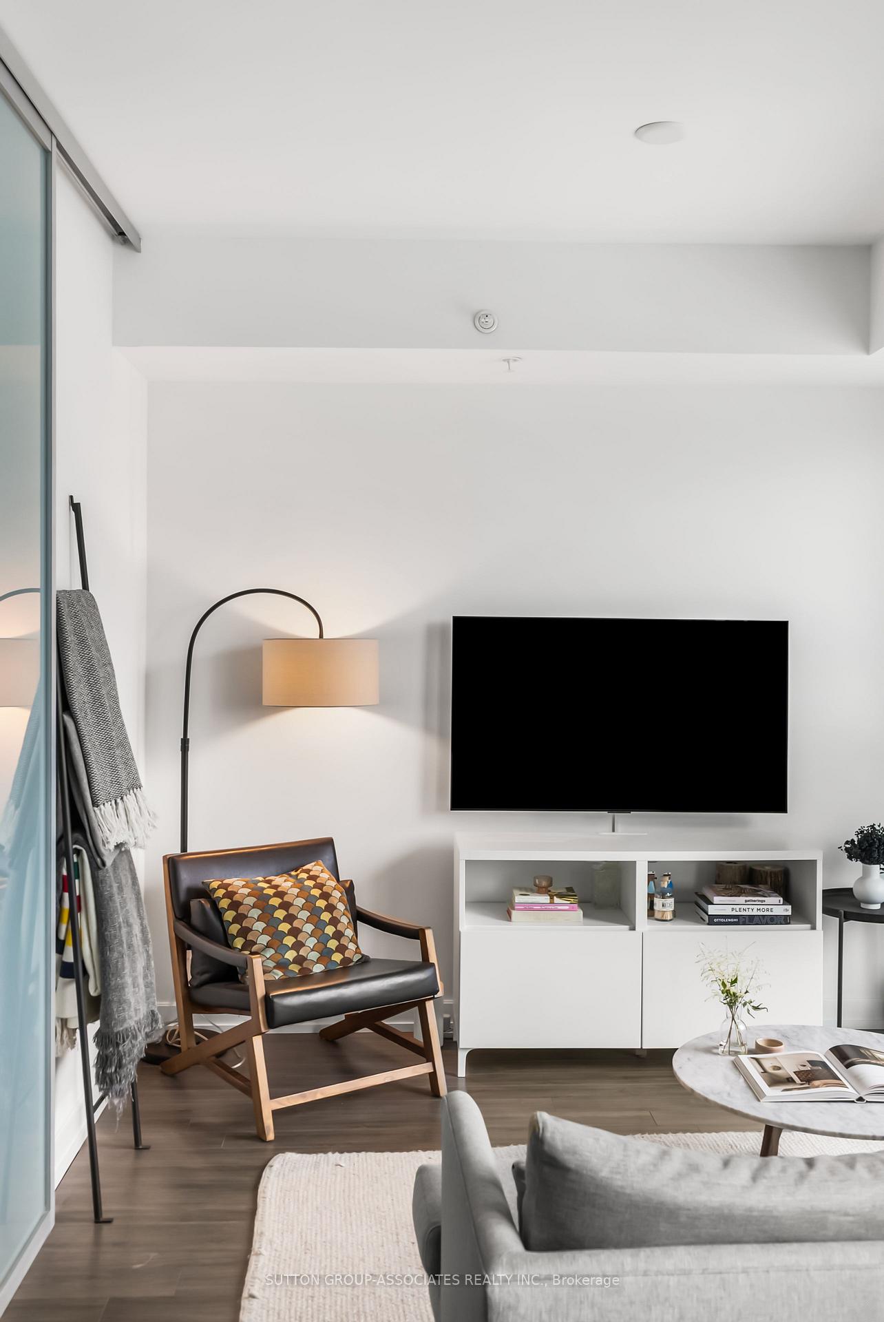 Photo 34 of Unit 502, 377 Madison Avenue, Toronto, Casa Loma — HOMEH