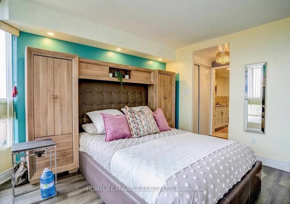 Photo 53 of Unit 802, 3233 Eglinton Avenue E, Scarborough, Scarborough Village — HOMEH