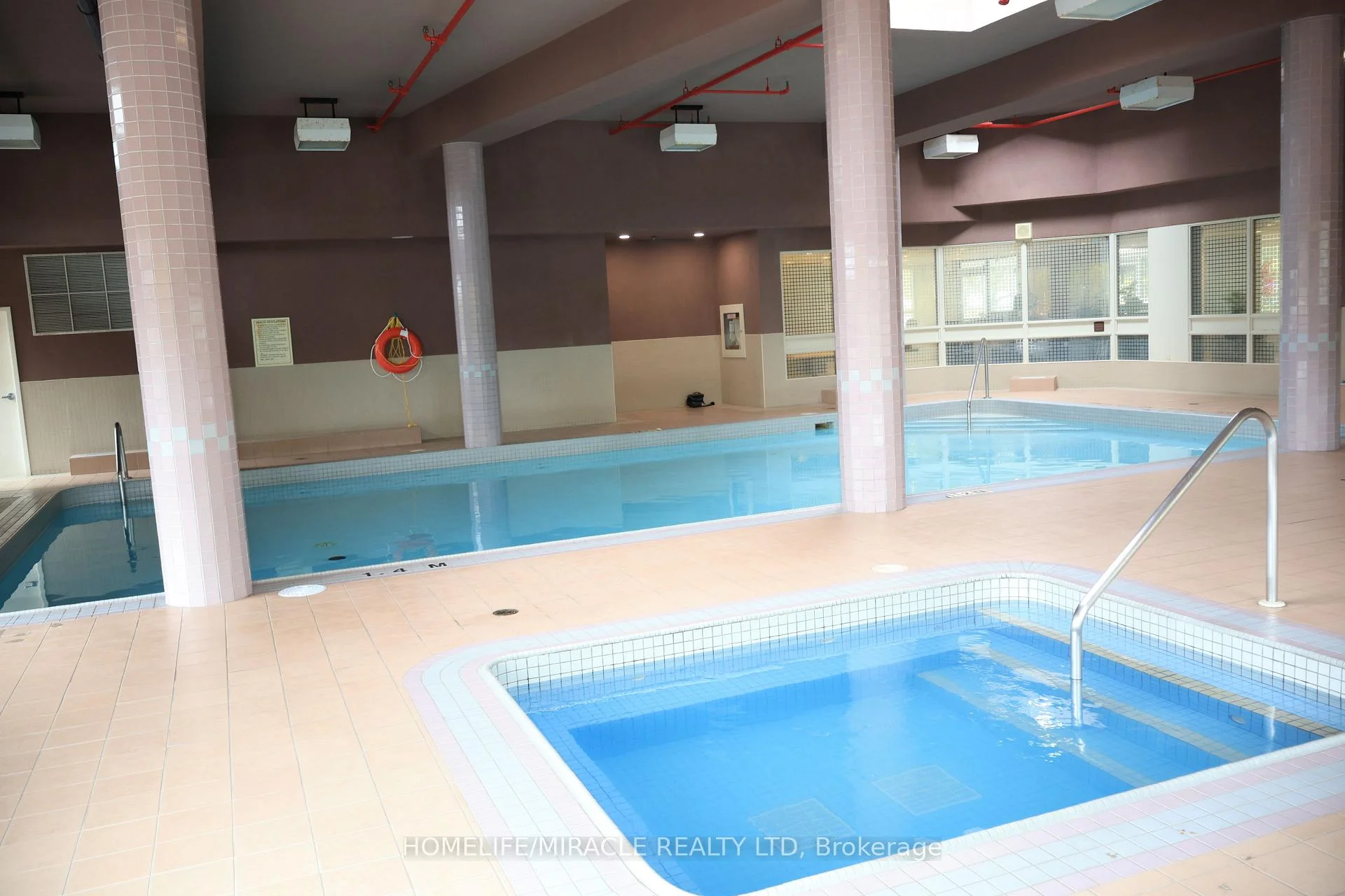 Photo 4 of Unit 802, 3233 Eglinton Avenue E, Scarborough, Scarborough Village — HOMEH