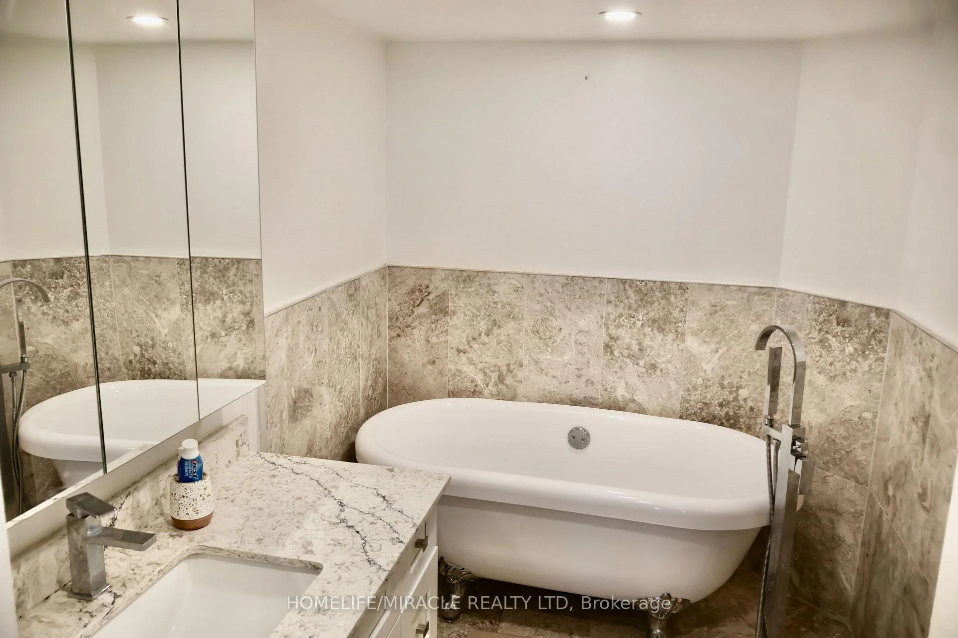 Photo 84 of Unit 802, 3233 Eglinton Avenue E, Scarborough, Scarborough Village — HOMEH