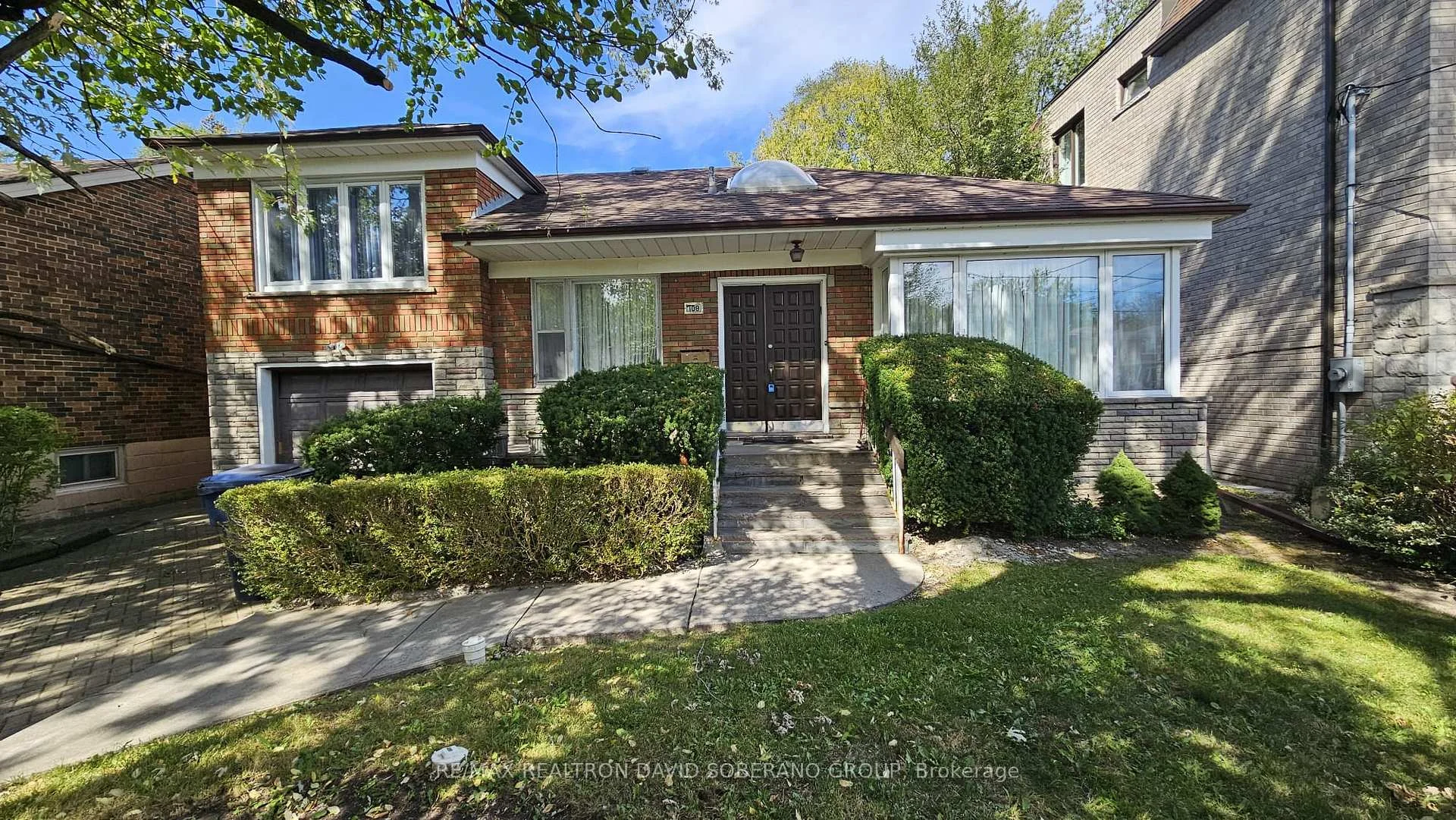 Photo 3 of 108 York Downs Drive, North York, Clanton Park — HOMEH