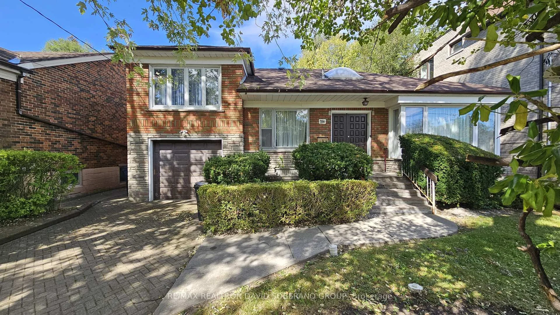 Photo 5 of 108 York Downs Drive, North York, Clanton Park — HOMEH