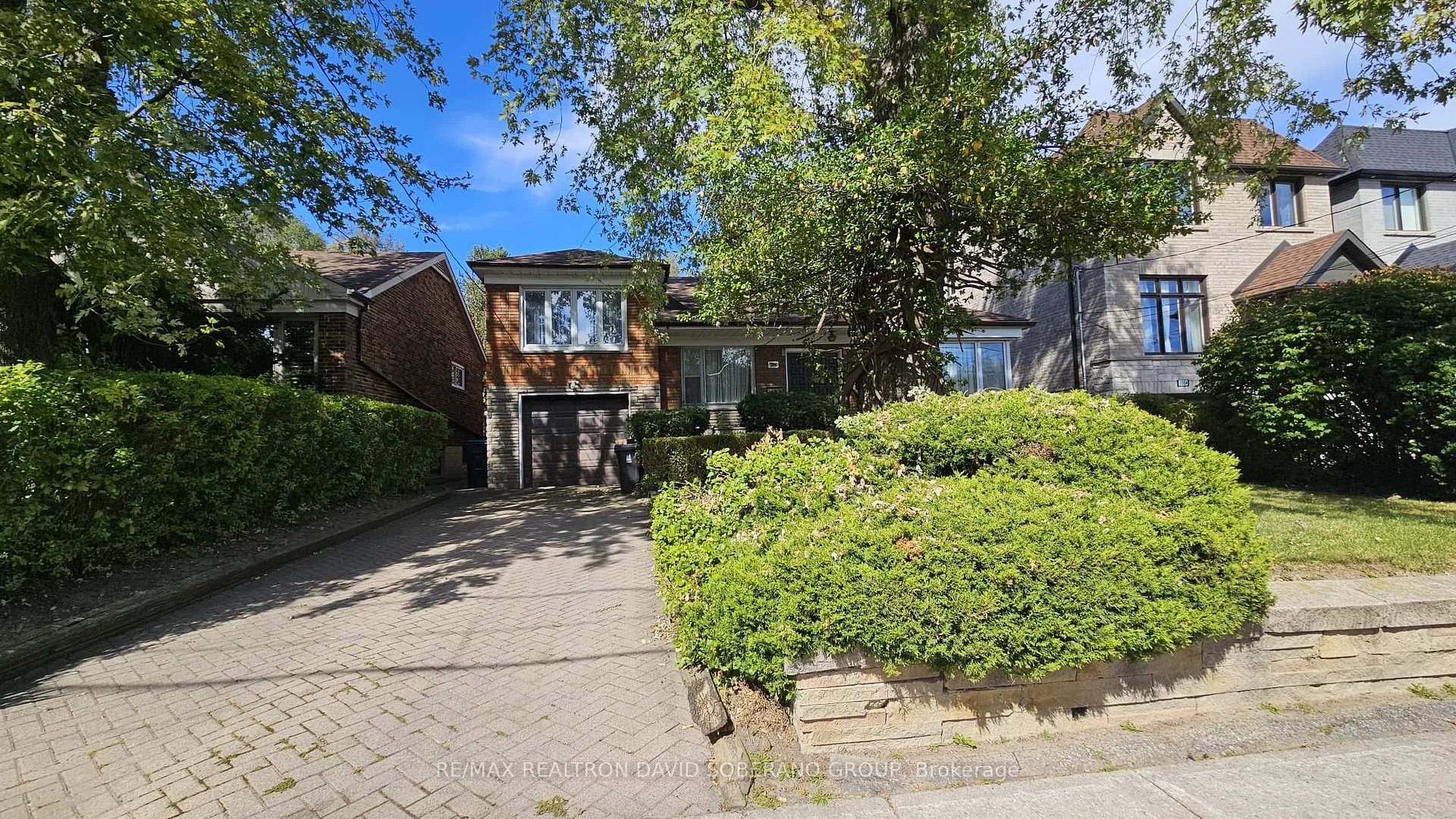 Photo 10 of 108 York Downs Drive, North York, Clanton Park — HOMEH