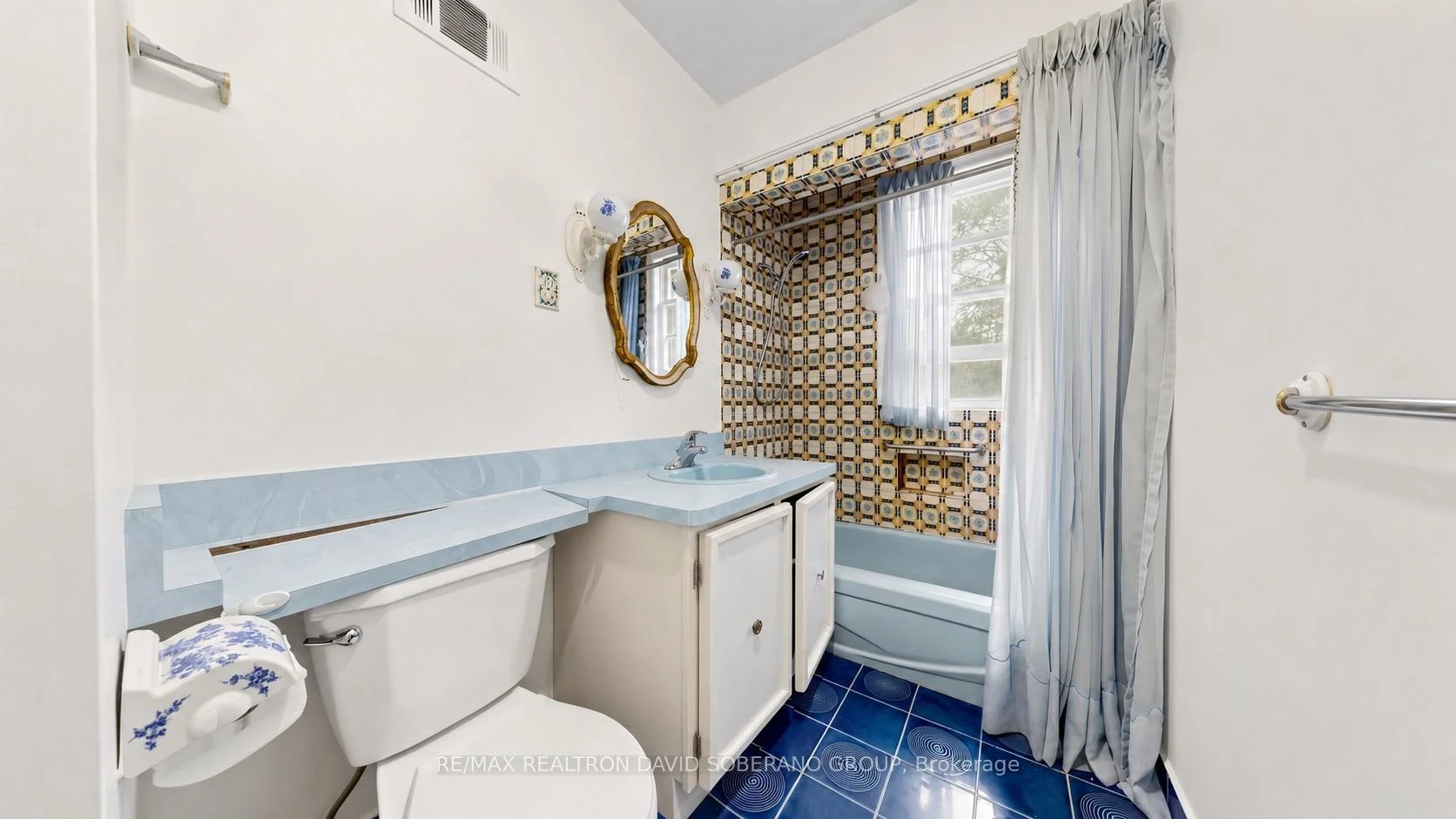 Photo 22 of 108 York Downs Drive, North York, Clanton Park — HOMEH