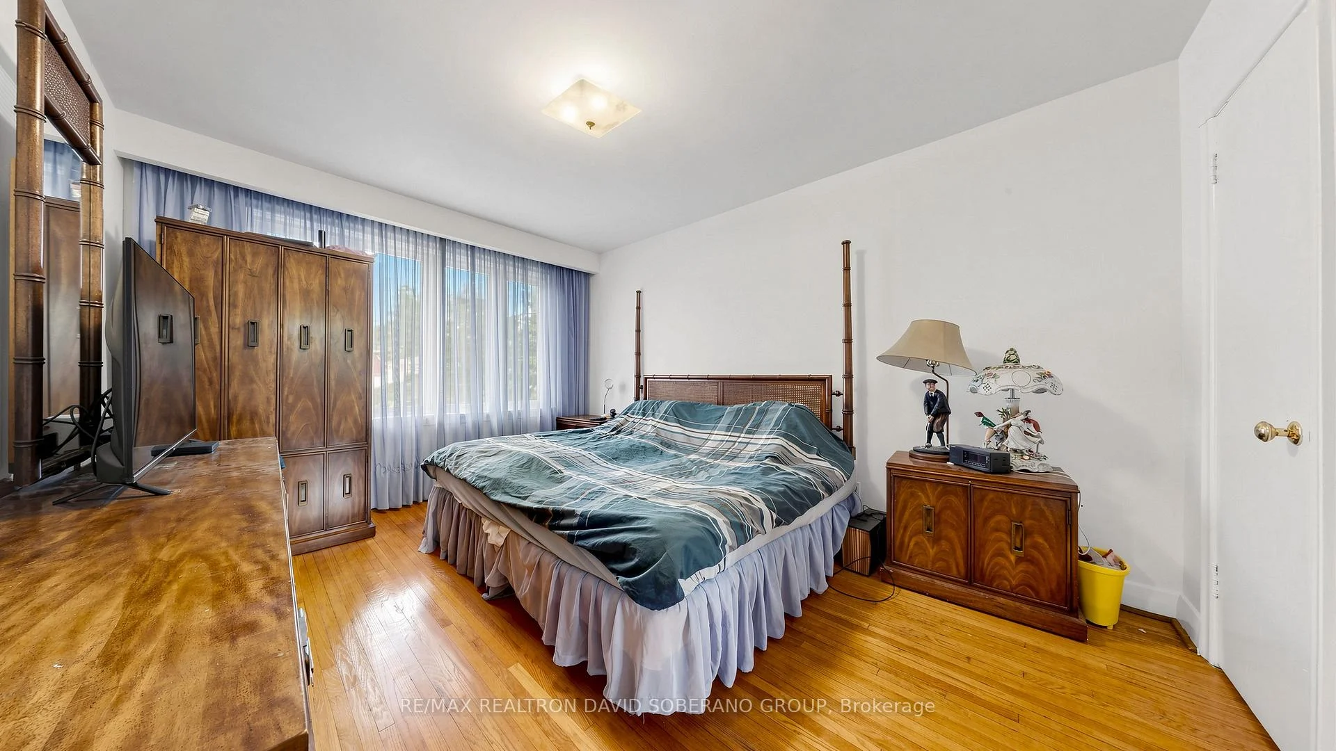 Photo 23 of 108 York Downs Drive, North York, Clanton Park — HOMEH