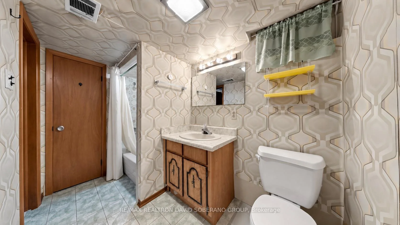 Photo 36 of 108 York Downs Drive, North York, Clanton Park — HOMEH