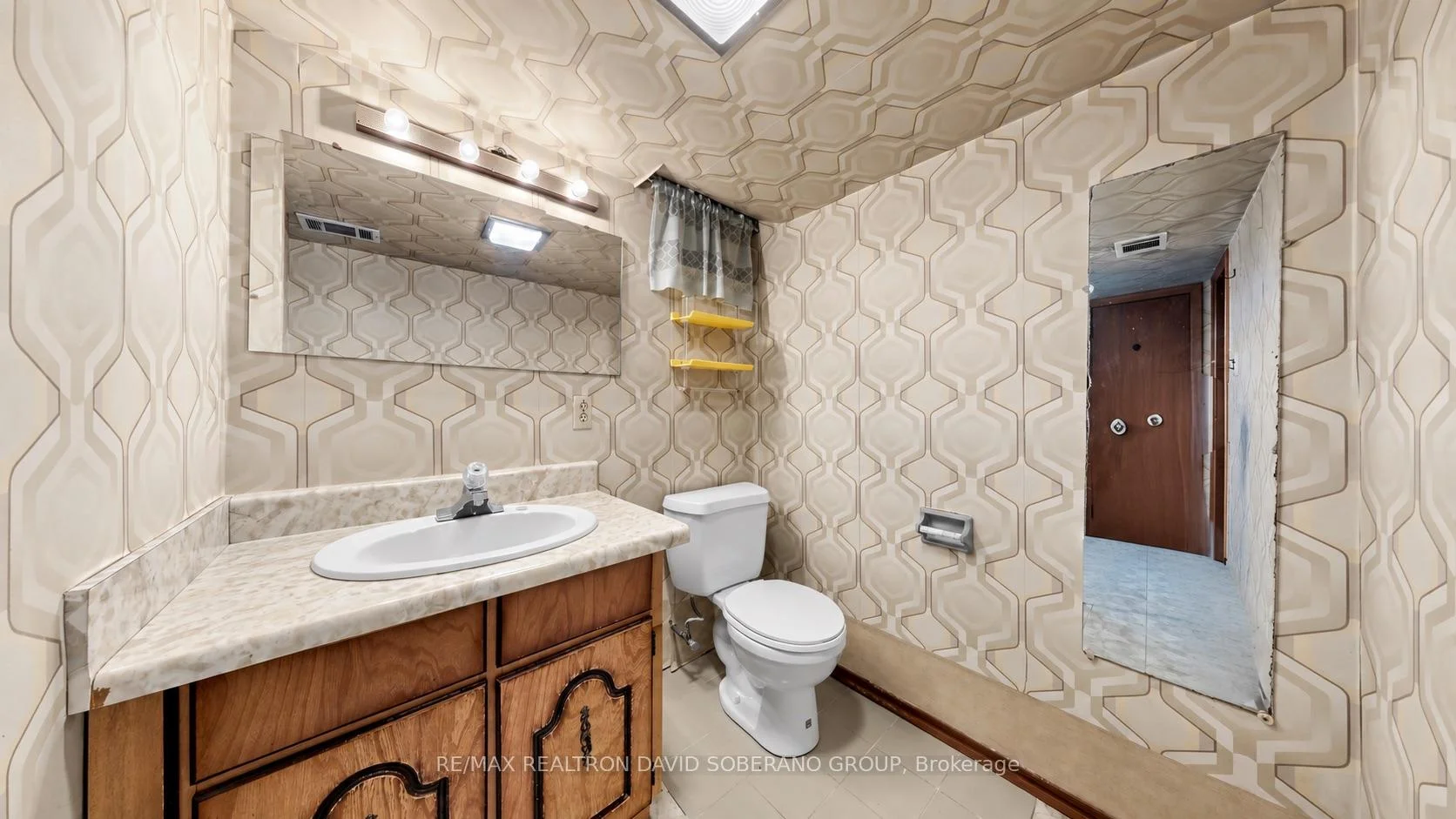 Photo 37 of 108 York Downs Drive, North York, Clanton Park — HOMEH